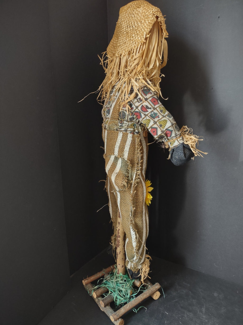 Halloween Fall 32" Scarecrow Standing Primitive Rustic (lot 3080j)