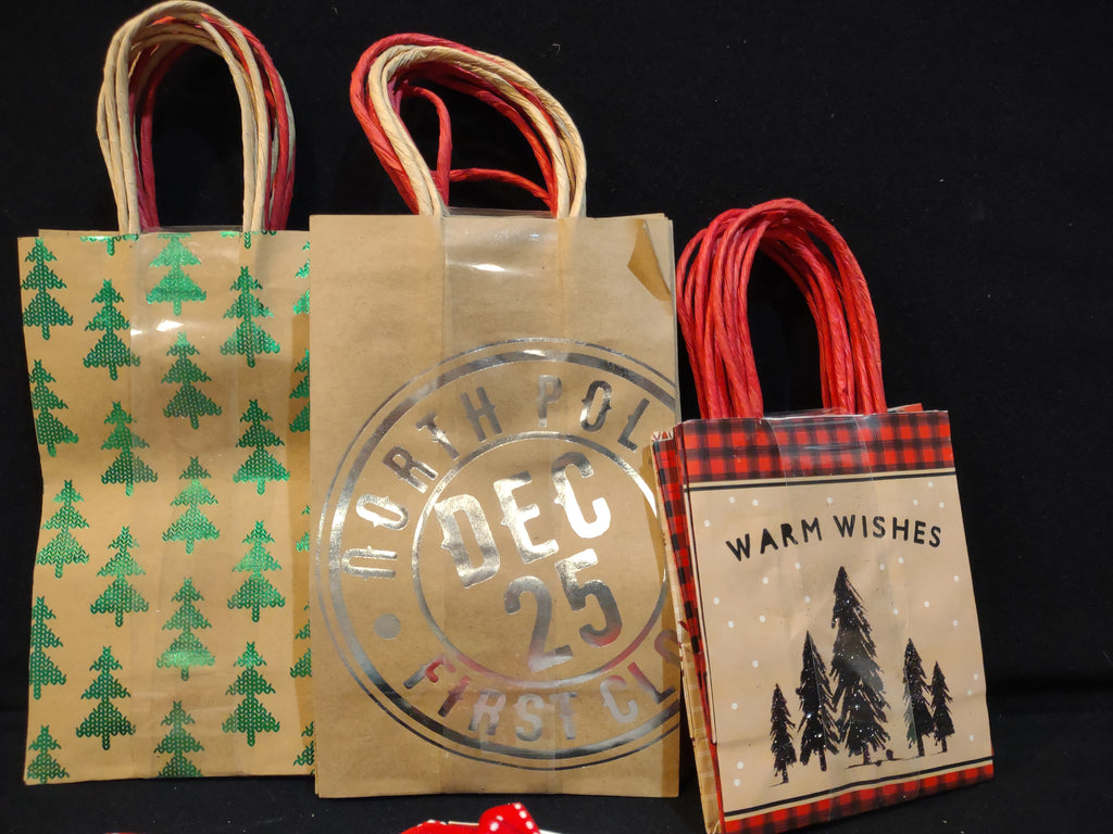Lot Christmas Gift Bags Gift Card Holders Assorted Sizes Designs (Lot 4595)