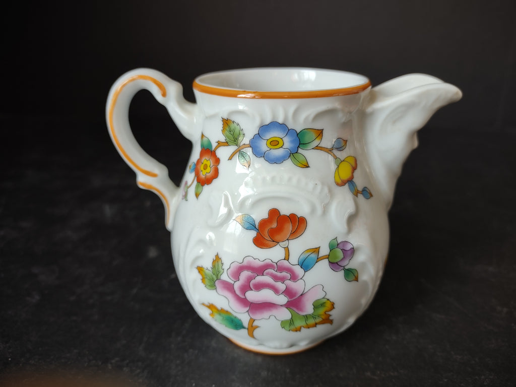 Vintage Spring Estee Lauder Chinoiserie Porcelain Creamer 3-1/2" (lot 3474)