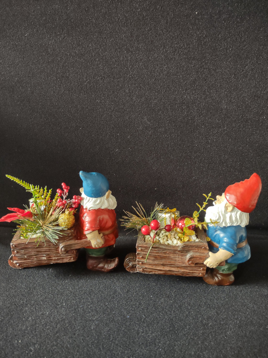 Vintage 5" Christmas Gnomes Wheelbarrow Poinsettia Berries (Lot 4767)