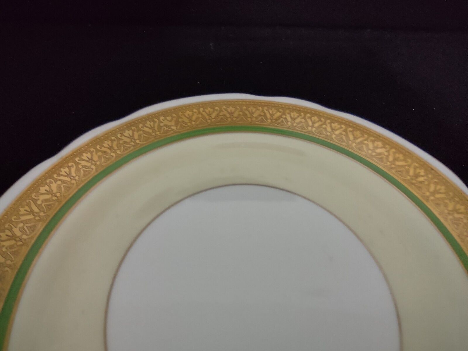 Set 2 Heavy Gold Trim Coronet Dinner Plate Bone China Green Cream (Lot 316)