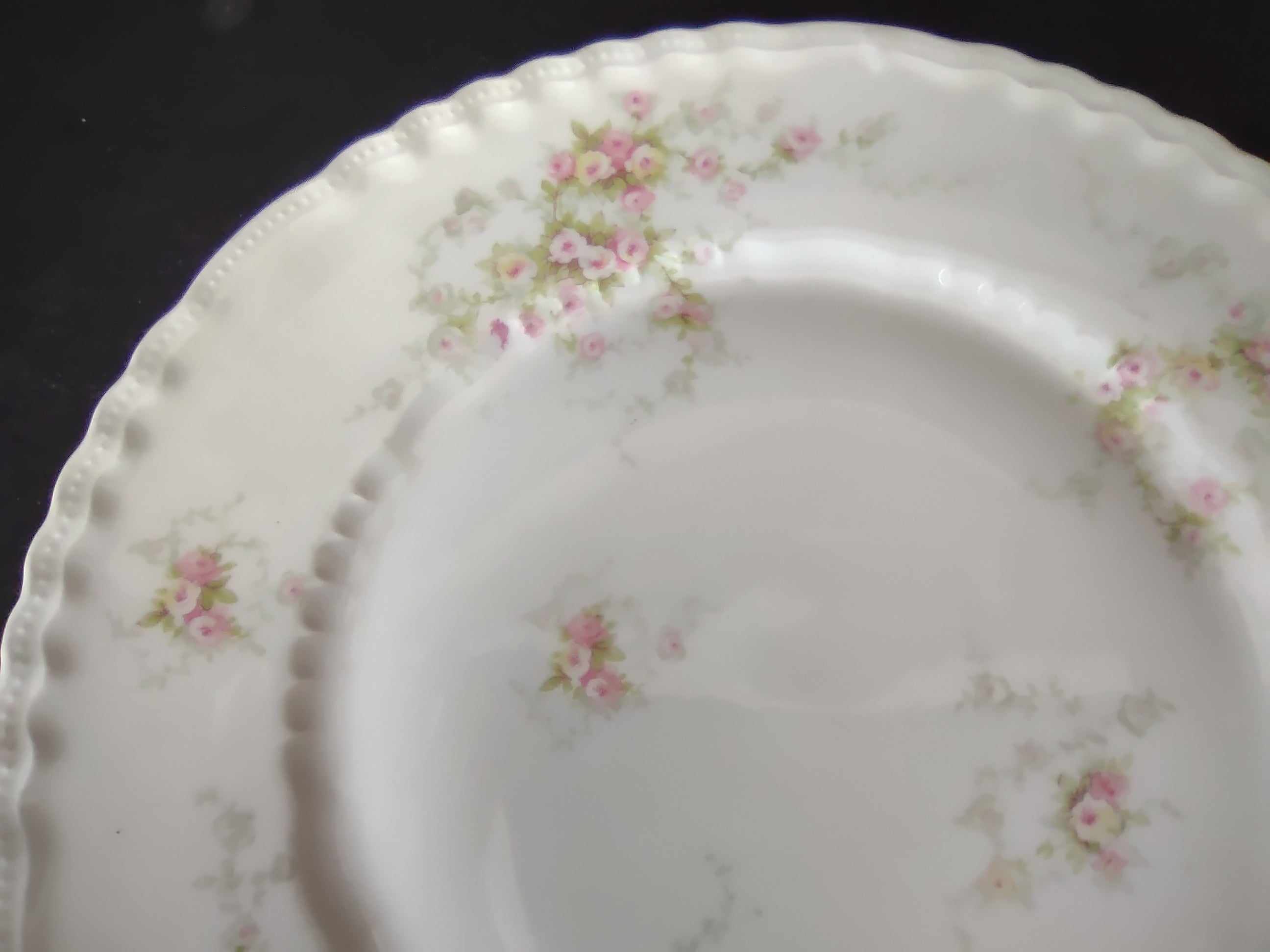 Haviland Limoges Set of Dinner Luncheon Plate Pink Purple Yellow Rose (lot 843)