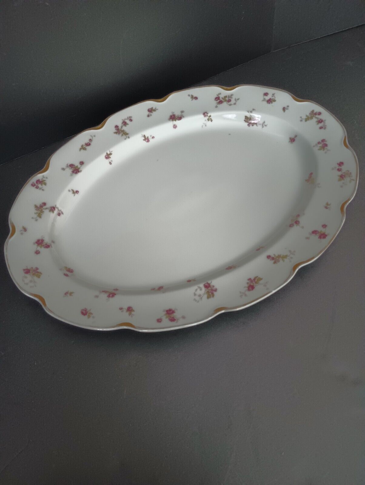 Haviland Limoges Set Two Serving Platters & Vegetable Bowl Gold Trim (lot 371)