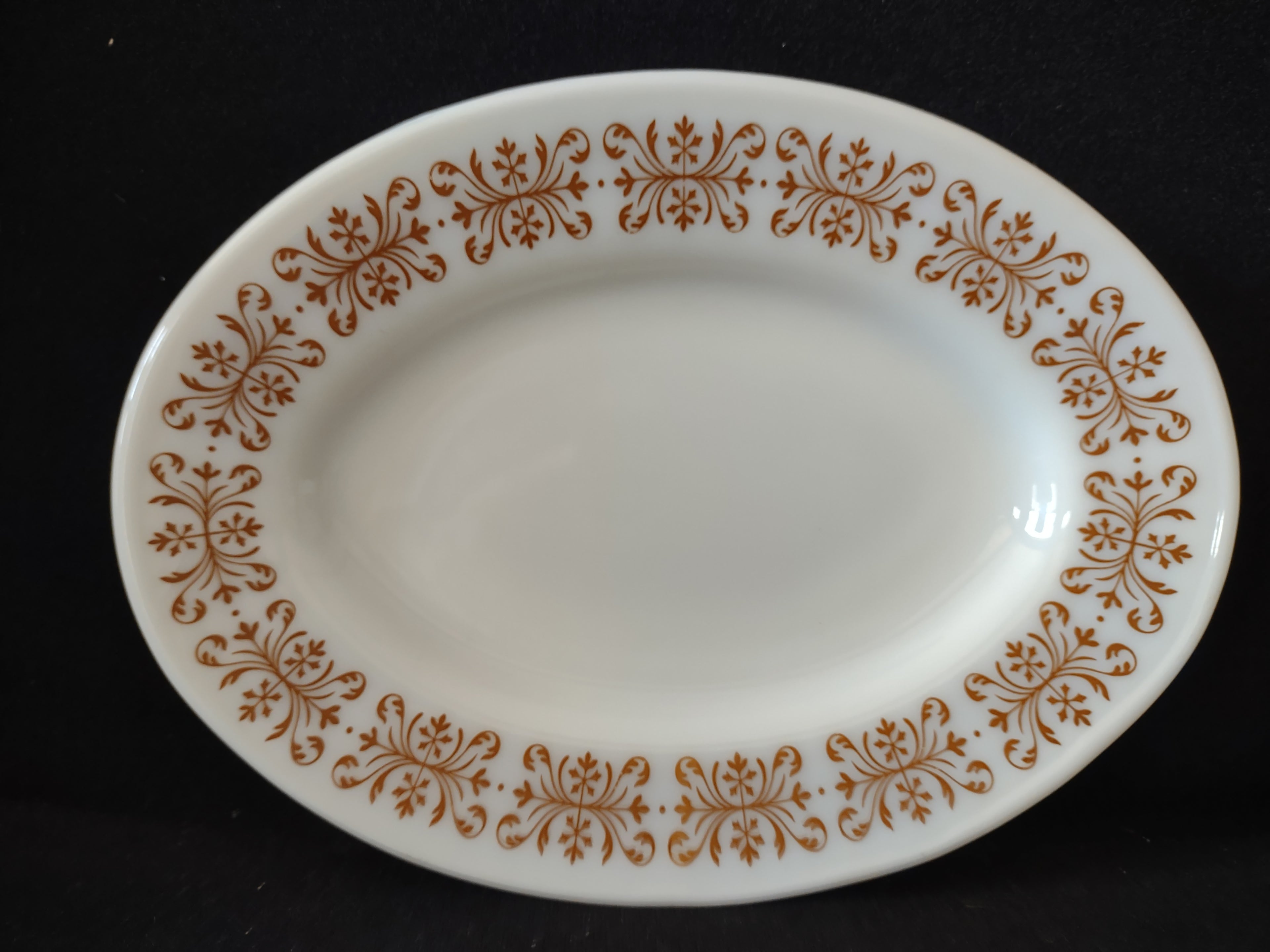 Vintage Pyrex Milk Glass USA Copper Filigree Small Serving Platter (lot 5211)