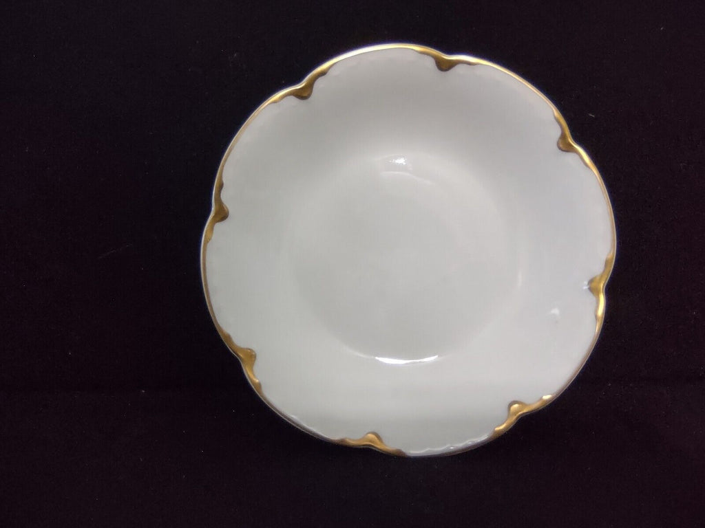 Haviland Limoges White Coupe Salad Plate 7-1/2" Gold Trim (lot 308)