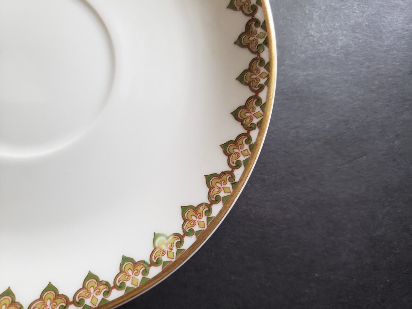 Haviland Limoges France Saucer Gold Trim Monaco (lot 593)
