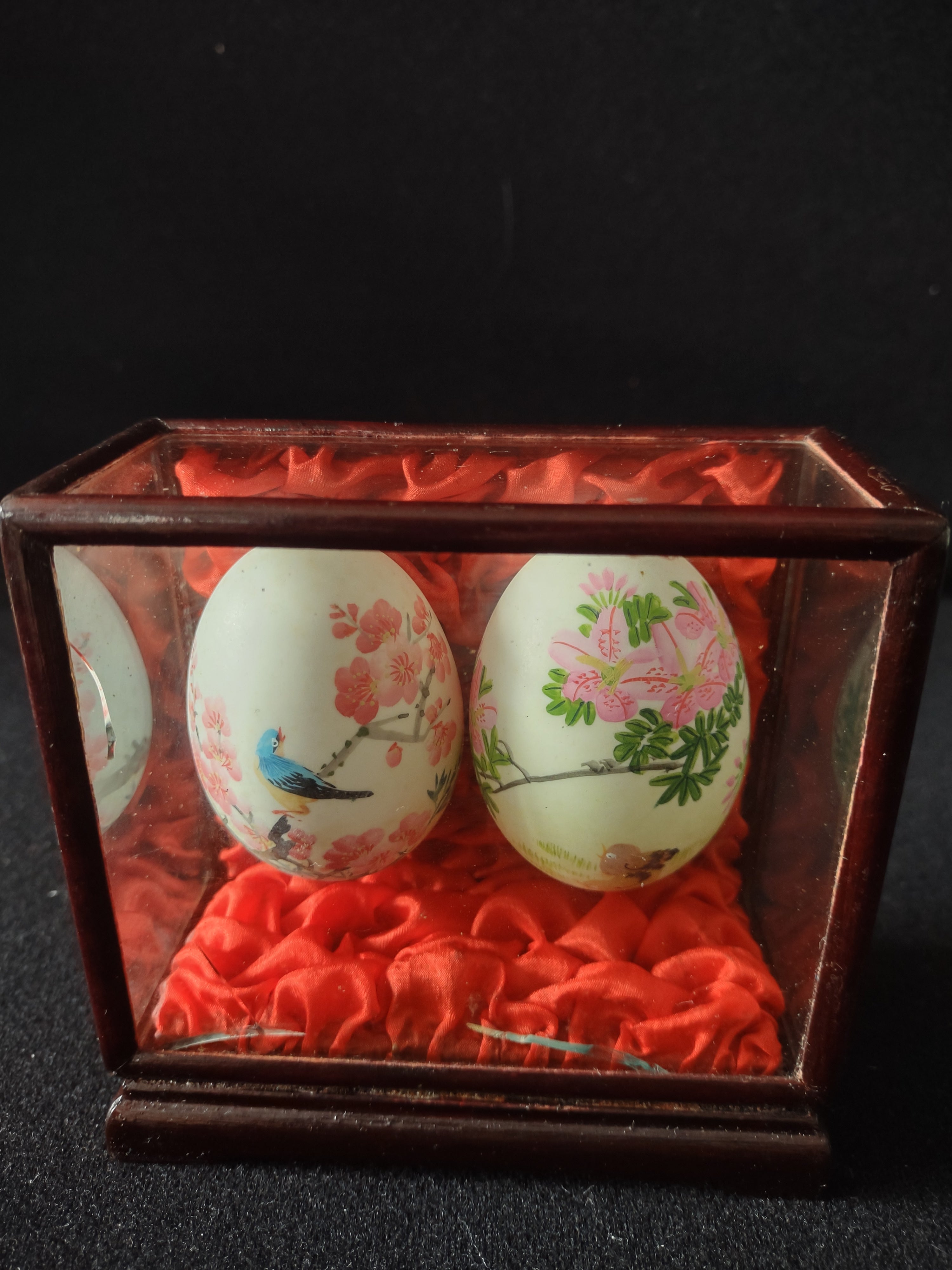 Vintage Hand Painted Oriental Easter Eggs Glass Wood Display IMPERFECT (Lot 5065