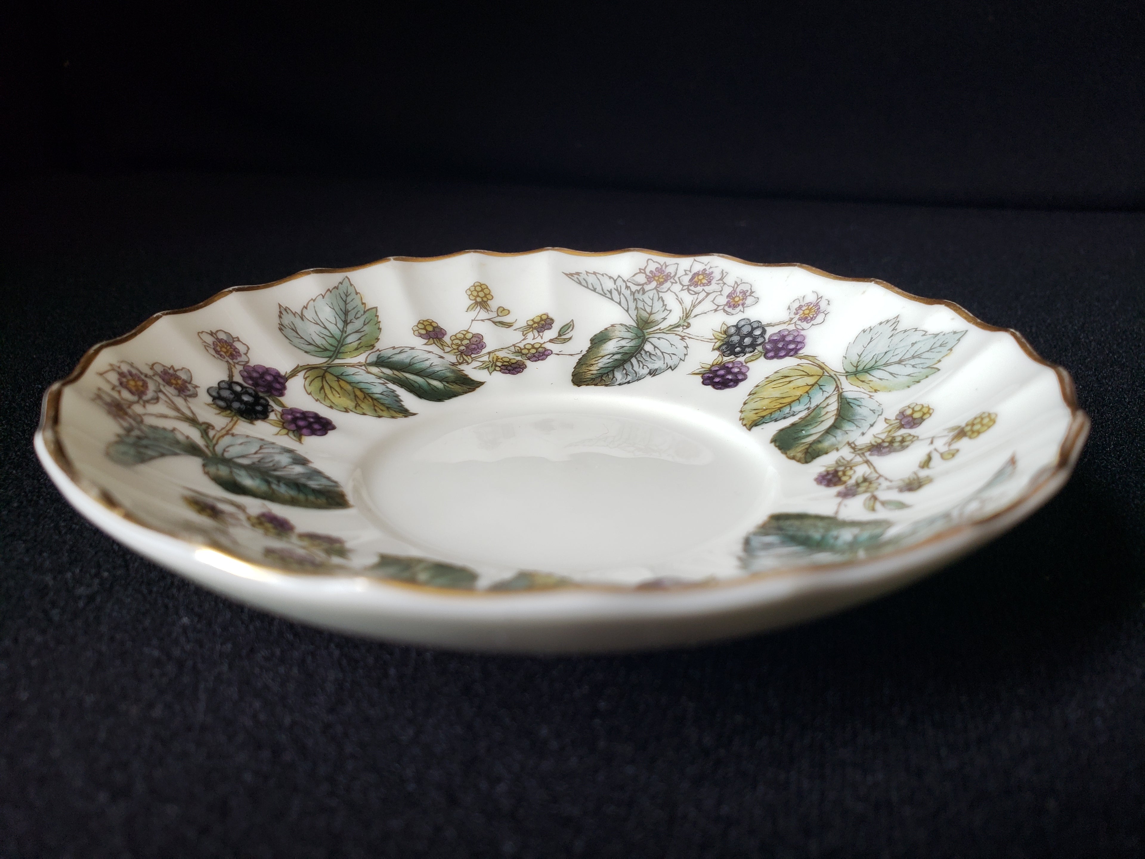 Vintage Royal Worcester Lavinia Saucer Berry Design 4-1/2" (lot 2064)