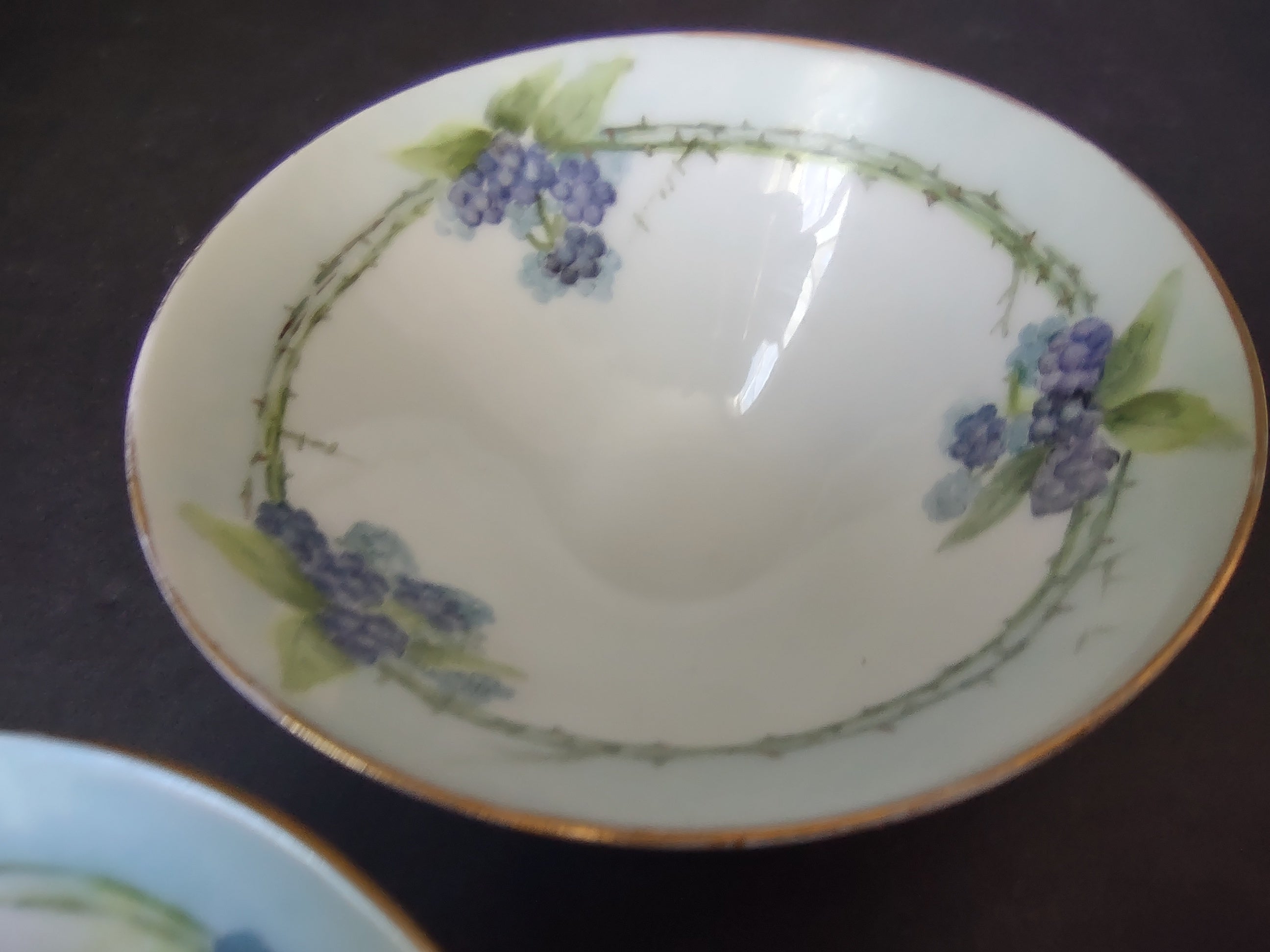 French Cottage Chic Set of 3 Dessert Footed Bowls Blue Berry Design (lot 1095)