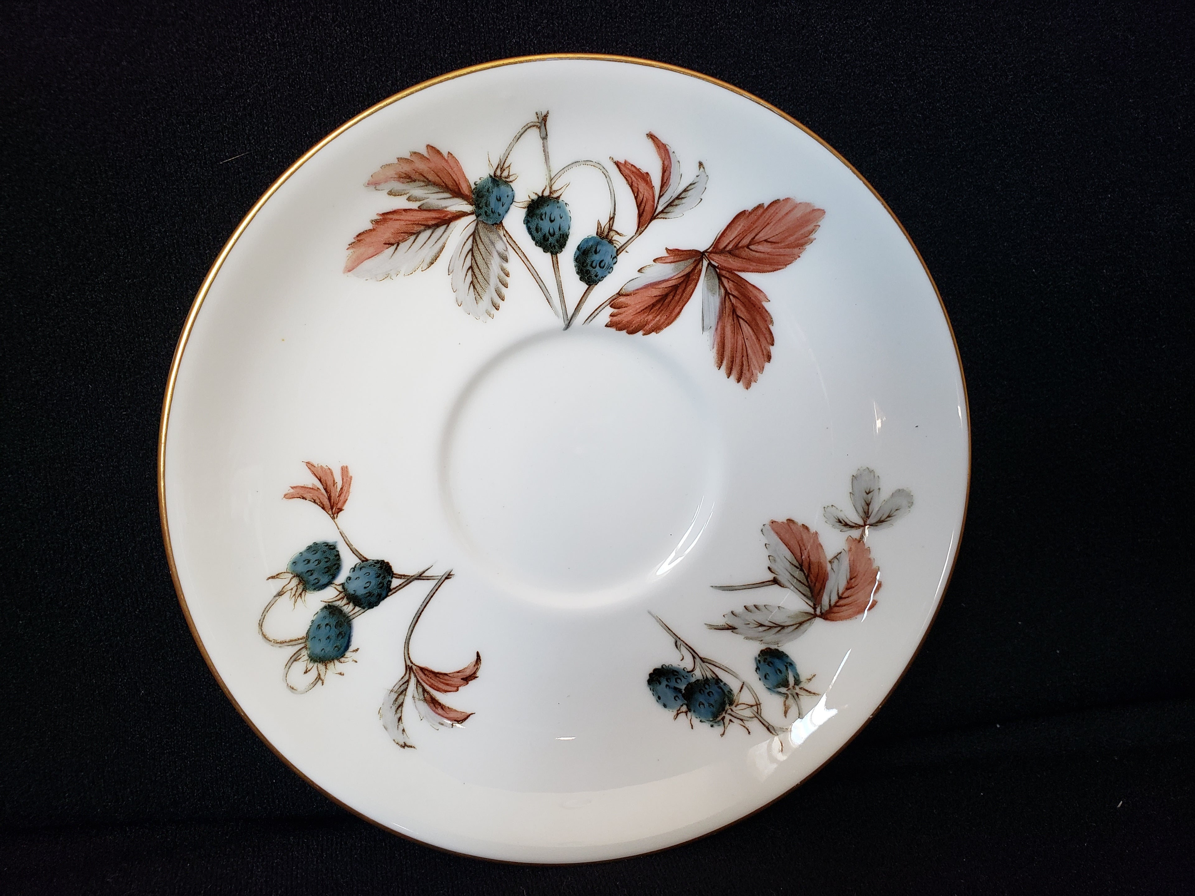 Vintage Royal Worcester Fraises Des Bois Saucer ONLY 5-1/2" (lot 2134)