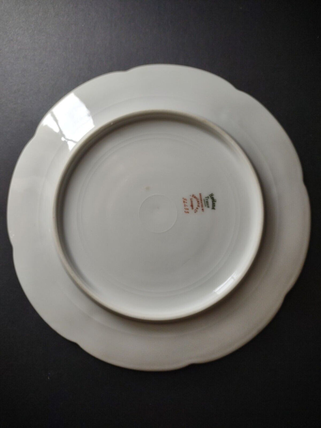 Haviland Limoges Red Rose Garland White Dinner Plate 9-3/4" (lot 355)