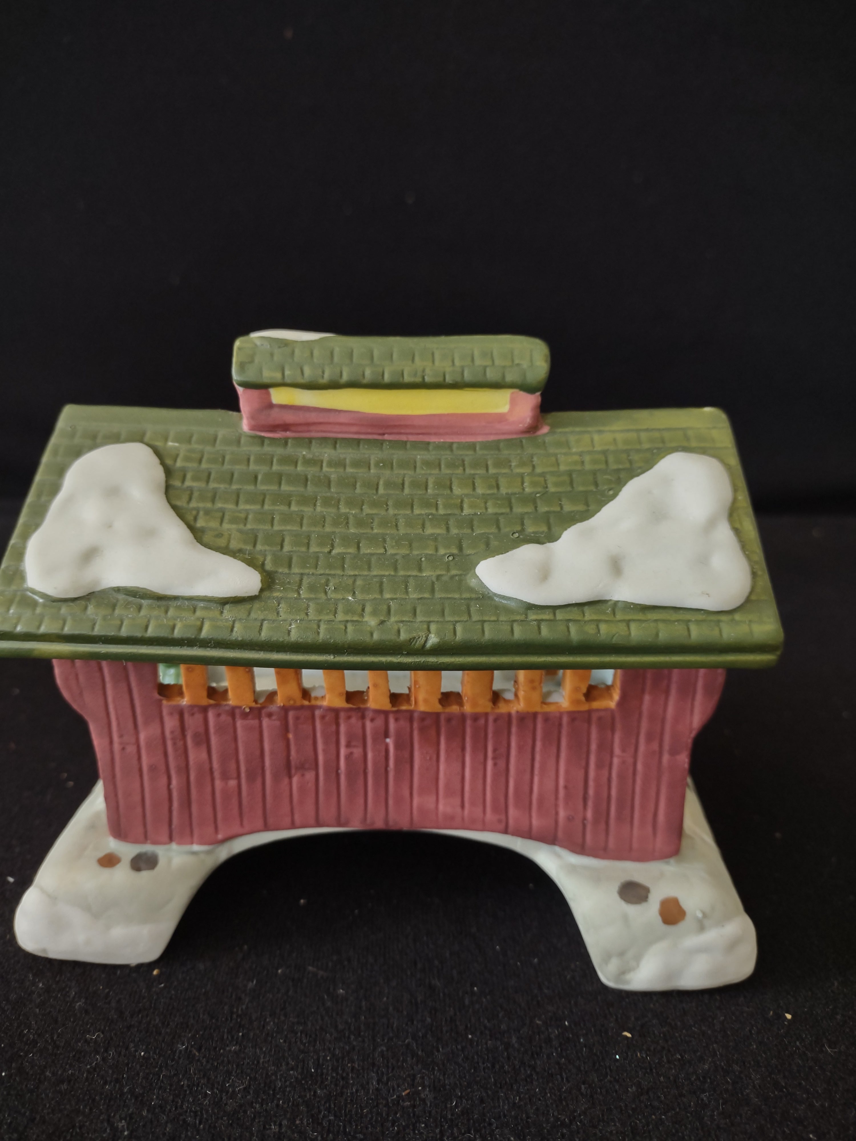 Vintage Lemax Dickensvale Collectible Porcelain Oak Ridge Bridge (Lot 3905)