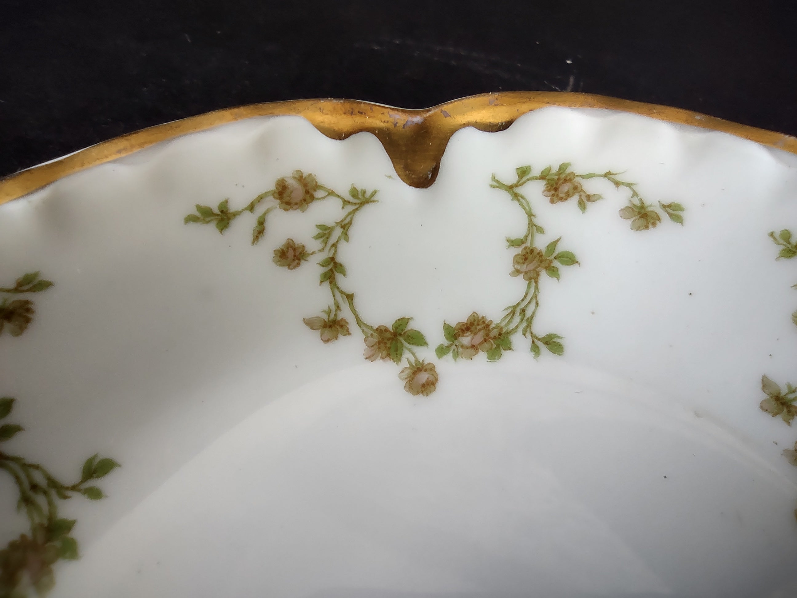Haviland Limoges French 5" Cranberry Bowl Green Gold Trim (lot 1118)