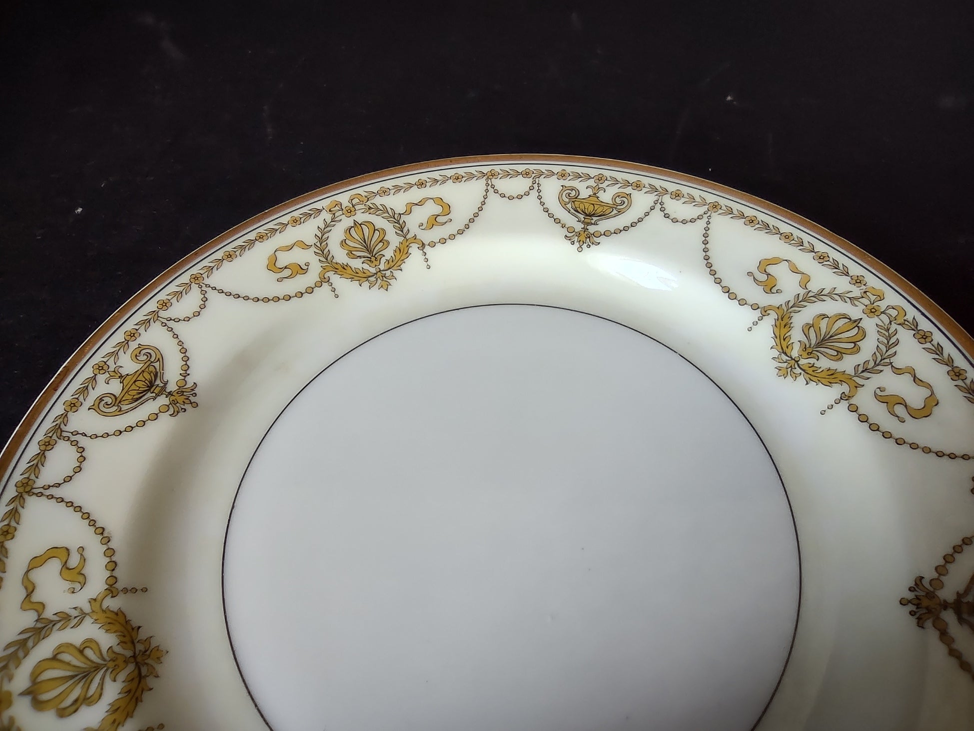 Haviland Limoges Eugenie 8 x Bread Plate Yellow Laurel Swag Ribbon (lot 940)