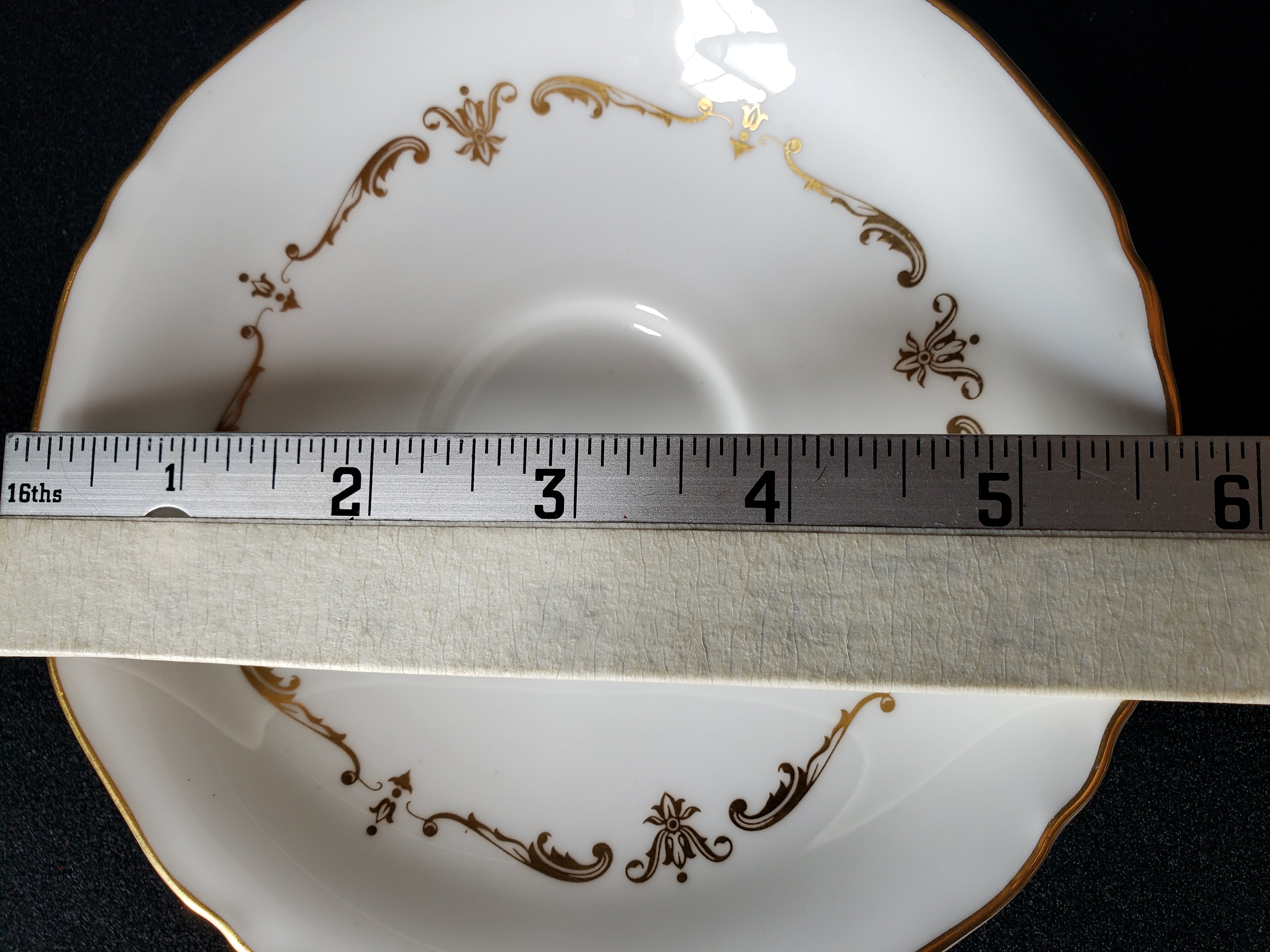 Vintage Royal Worcester Saucer ONLY Gold Chantilly 5-3/4 (lot 2094)