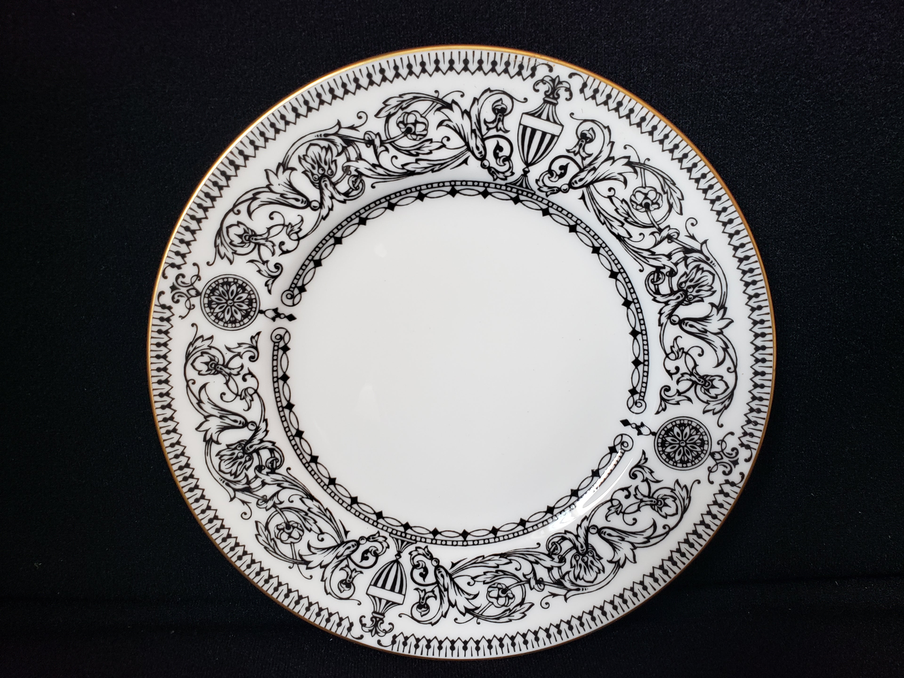 Vintage Royal Worcester Padua Dessert or Bread Plate 6-1/4" (lot 2053)