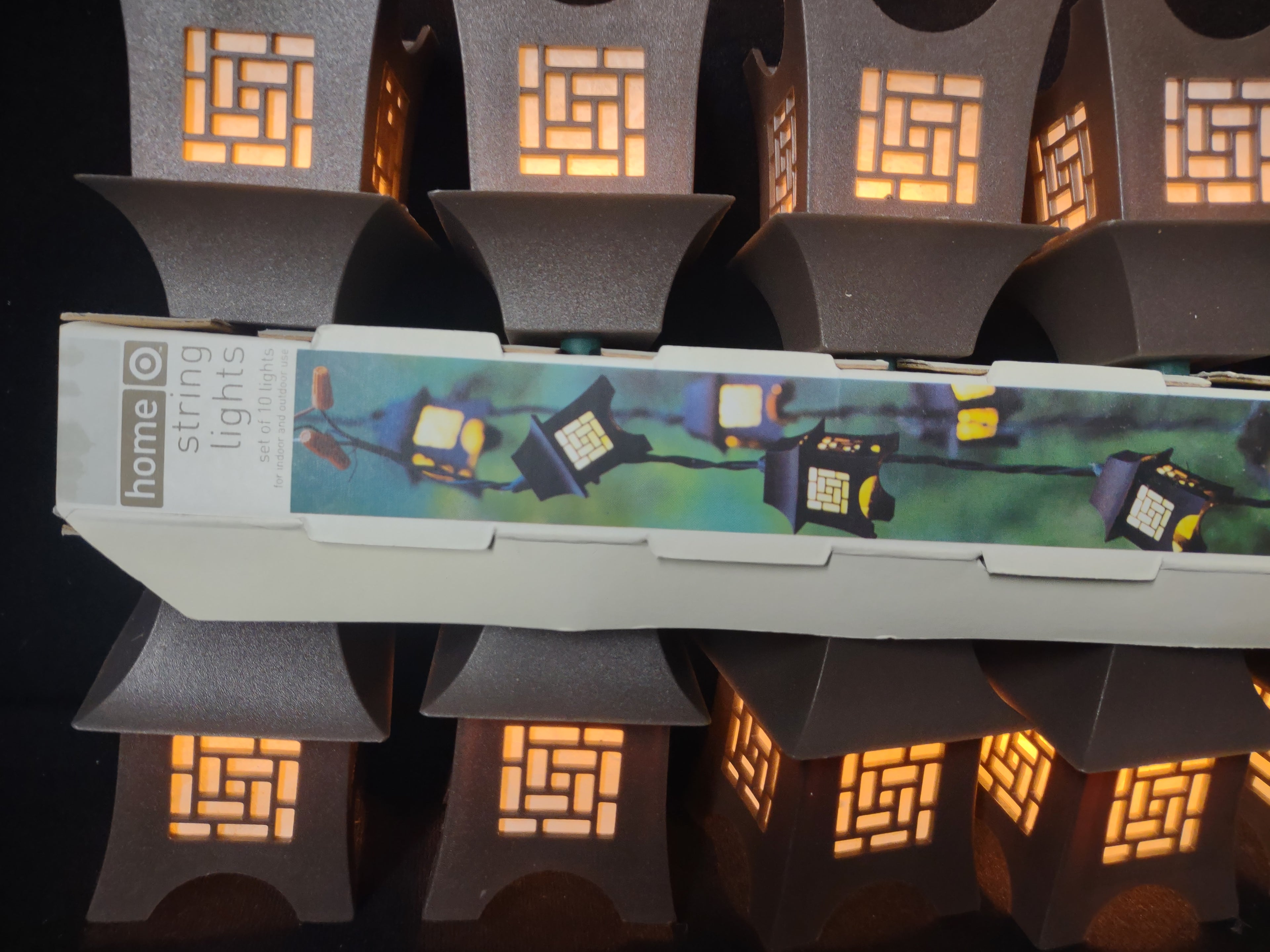 String of 10 Lantern Lights (lot 2487)