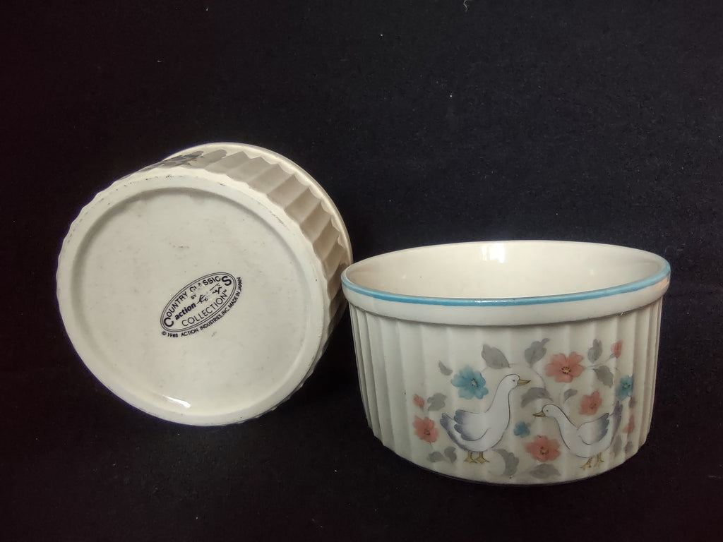 Vintage Custard Dish Bowl x 2 Country Classics Geese Duck 4" (lot 2804c)