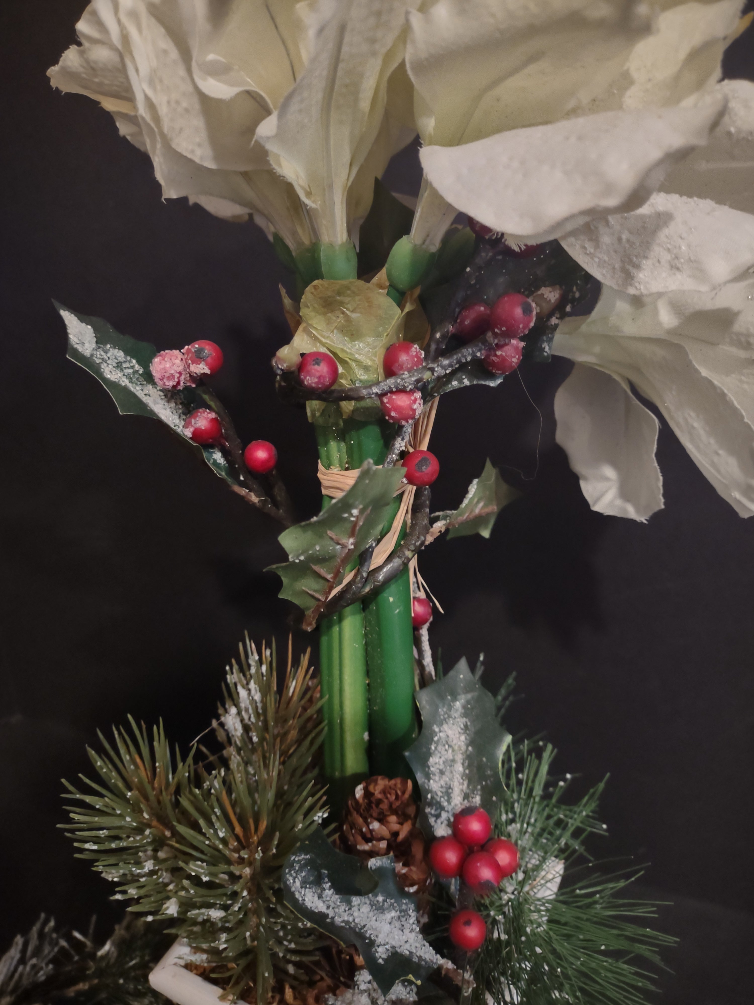 Christmas Vintage Topiary Flower Iced Pinecones Branch (lot 1272)