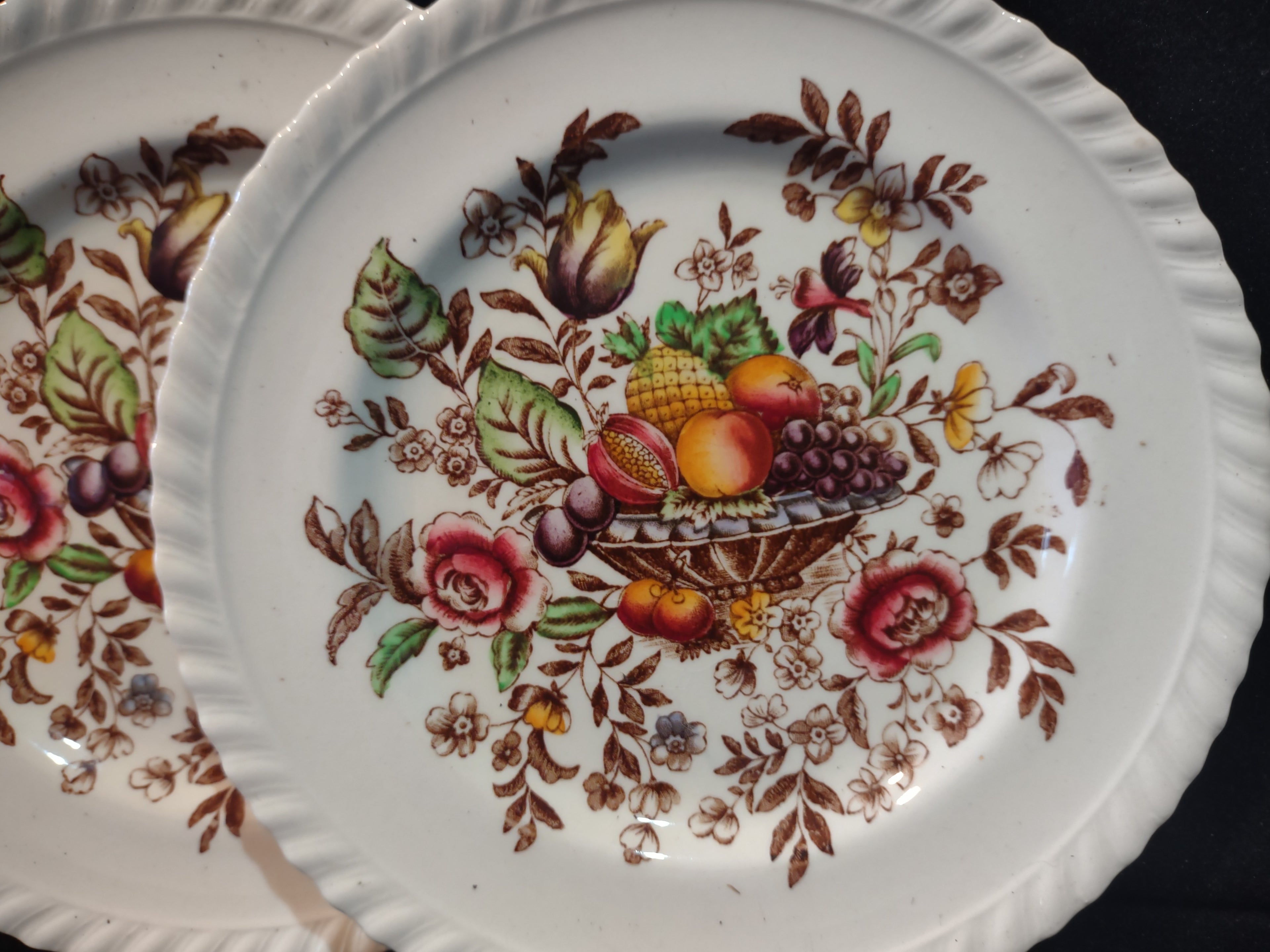 Vintage Johnson Pomona Windsor Ware Small Plate x 4 England Ironstone (lot 5609)