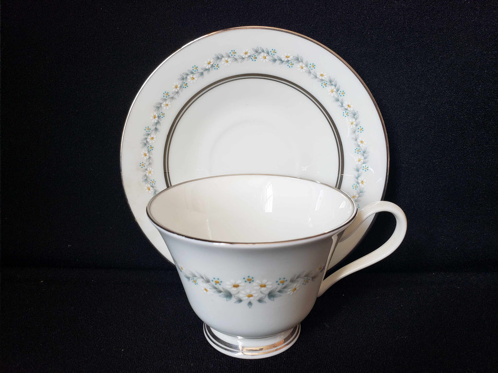 Vintage Lenox Oxford Bone China Holyoke Tea Cup with Saucer (lot 1939)
