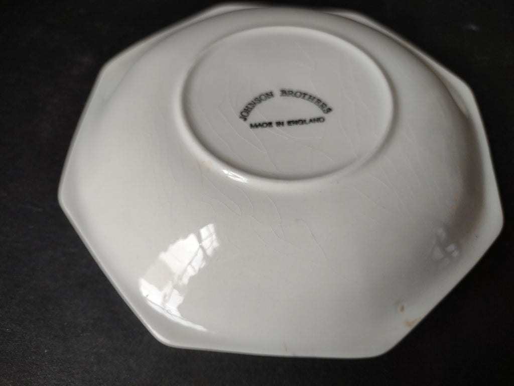 Vintage Ironstone England White Johnson Bros Saucer CRAZING (lot 5643)