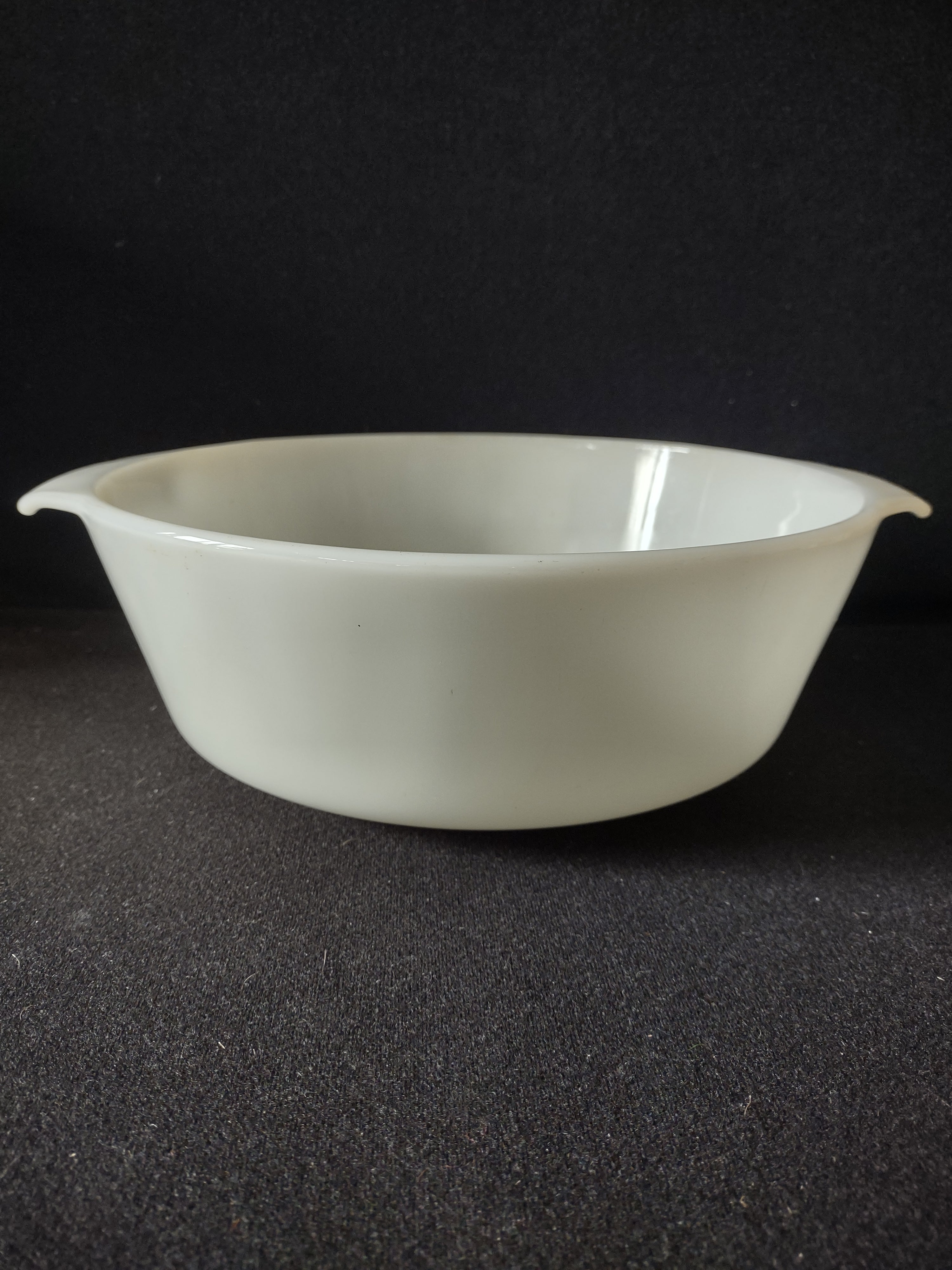 Vintage White Milk Glass 10 " Casserole Dish (Lot 5241)
