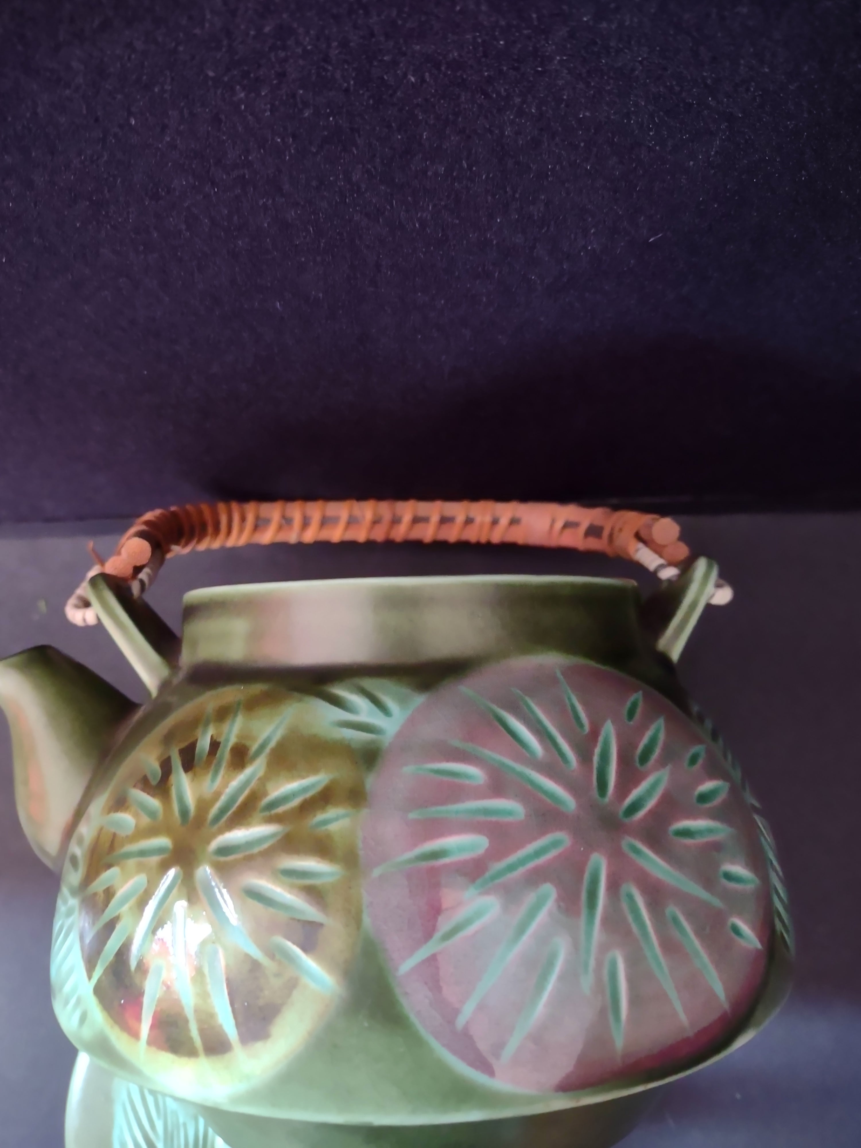 Vintage Stoneware Green Teapot Lily Pad Bamboo Handle (Lot 5319)