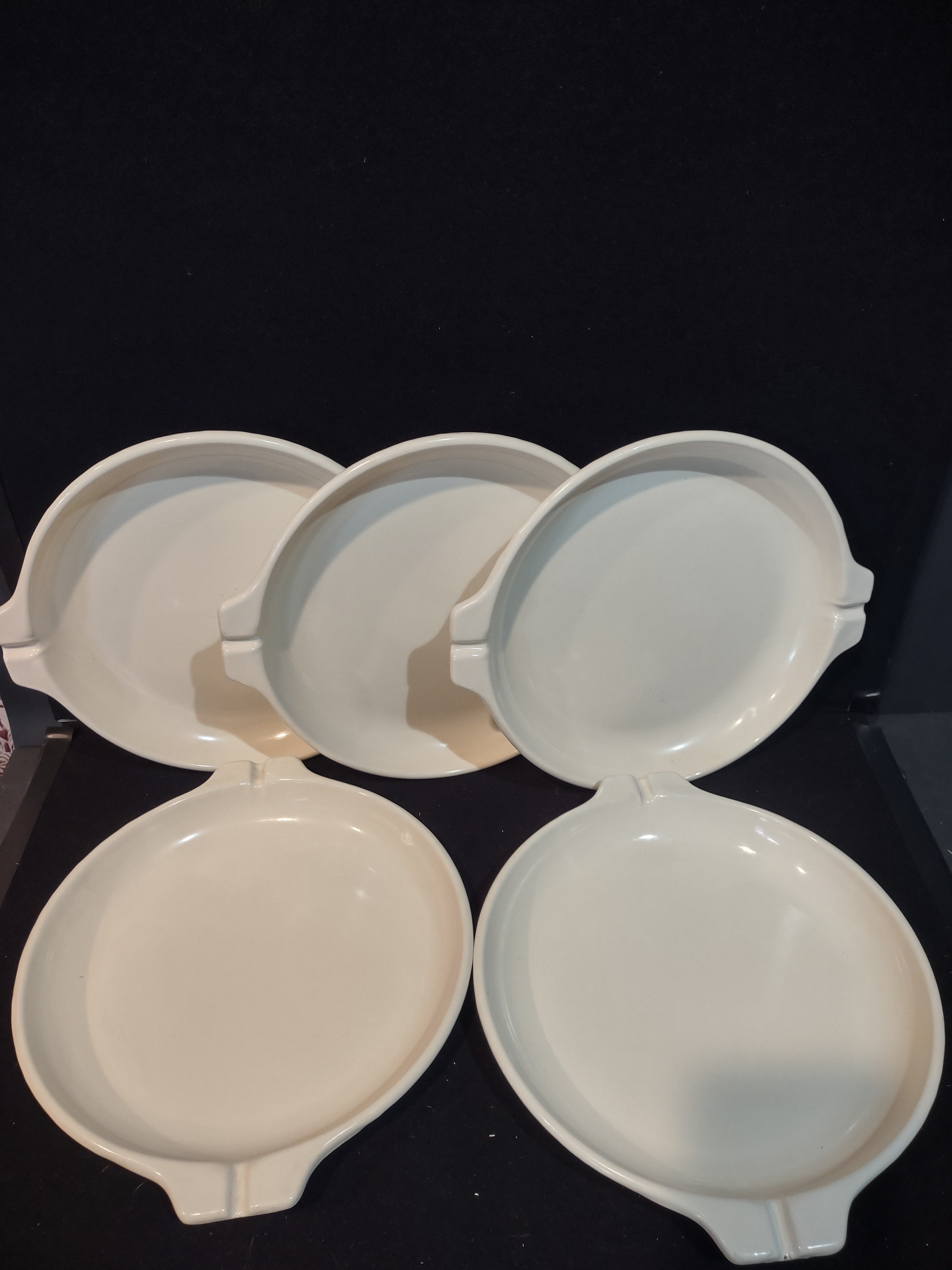Vintage Styson Japan Enamelware Metal Ivory Plates Set Of 5 (Lot 5103)