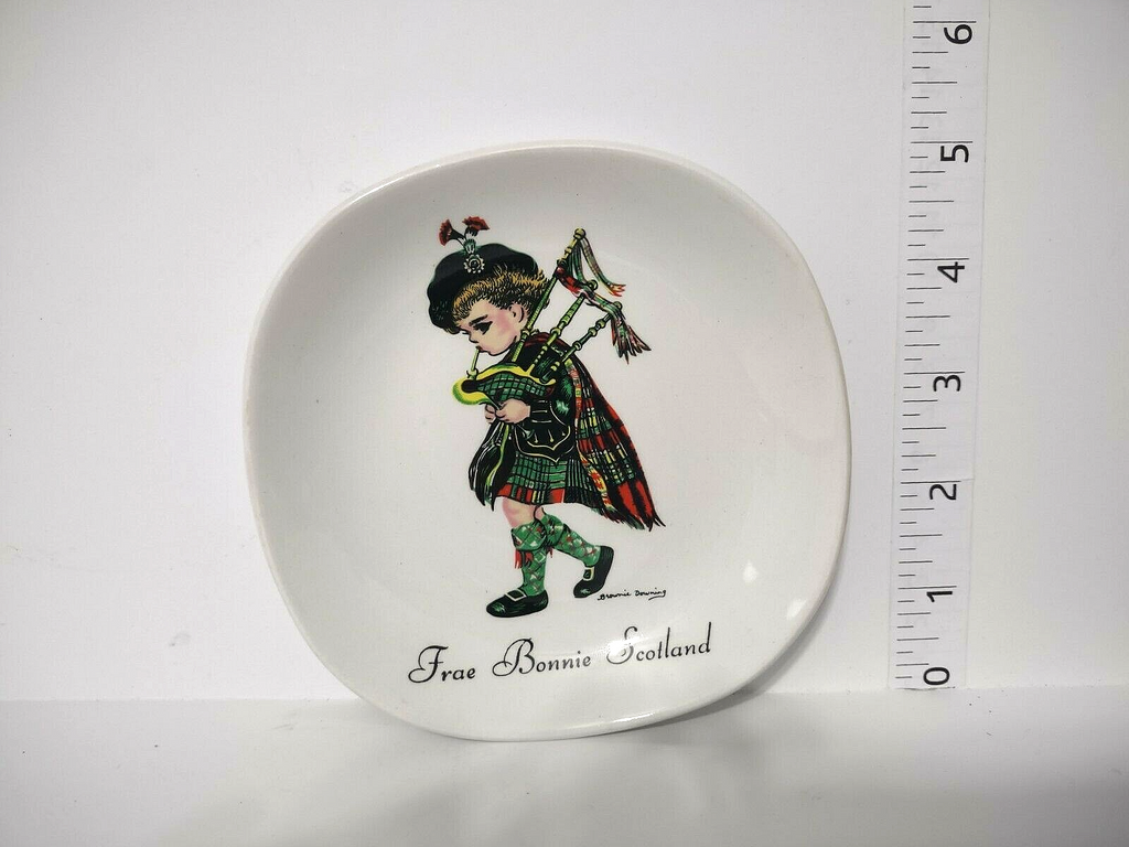 031 Collectible Brownie Downing J.H. Weatherby & Sons Frae Bonnie Scotland Plate