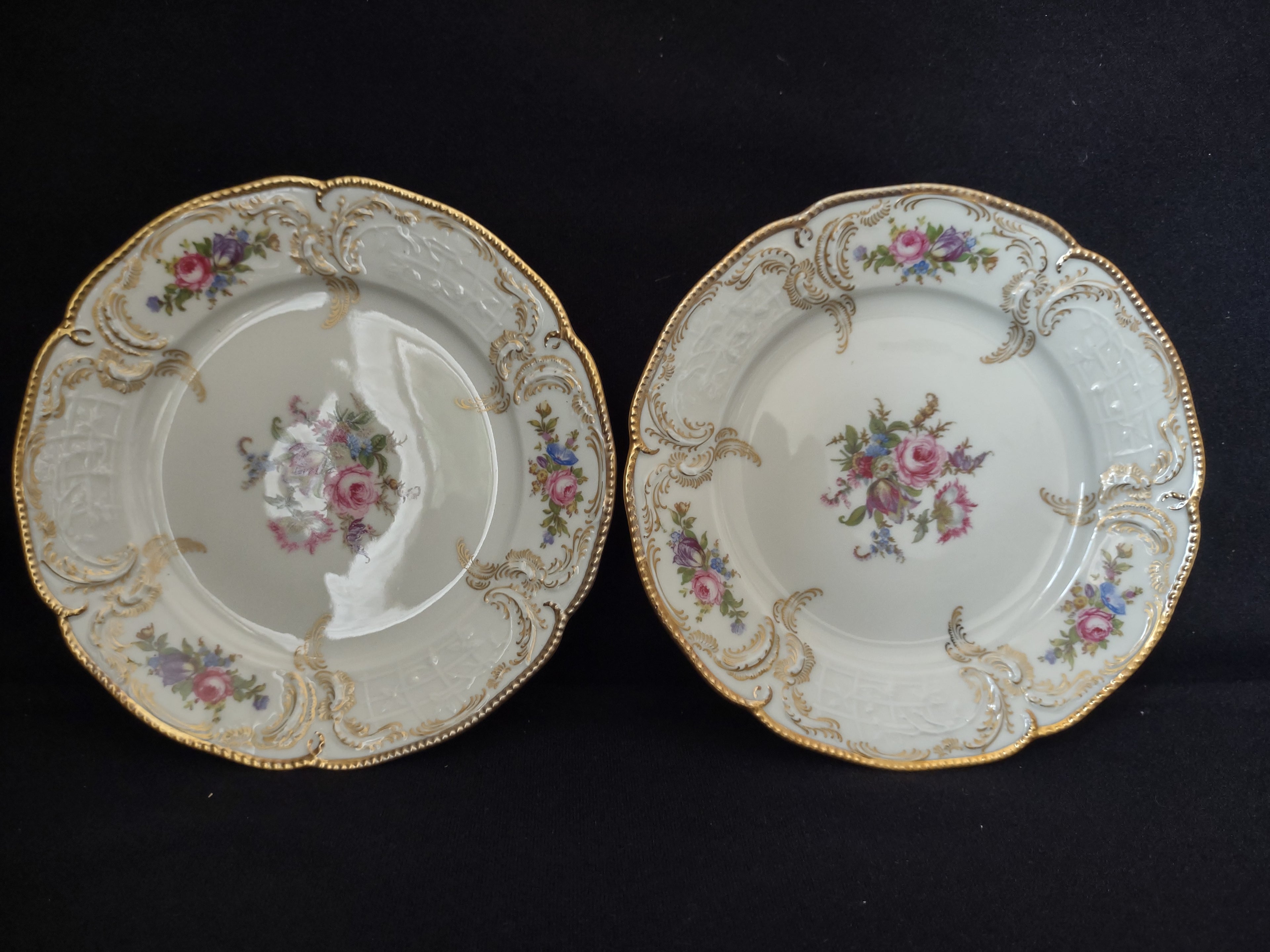 Rosenthal Set of 2 Dessert Plate Scrolled Edge Gold Trim (lot 1767)