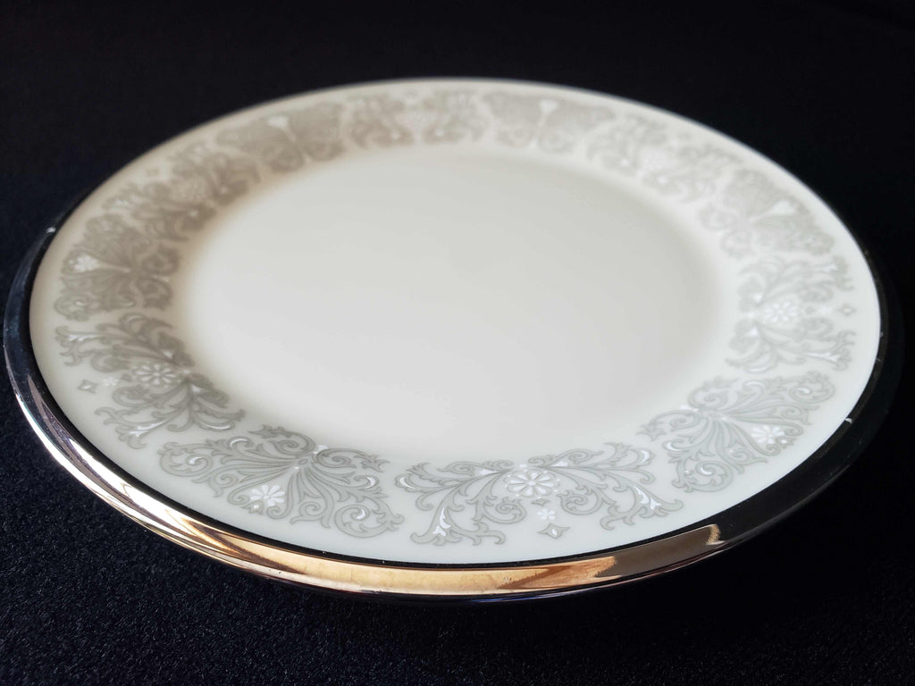 Vintage Lenox Snow Lily Bread or Dessert Plate 6-3/8"(lot 1967)