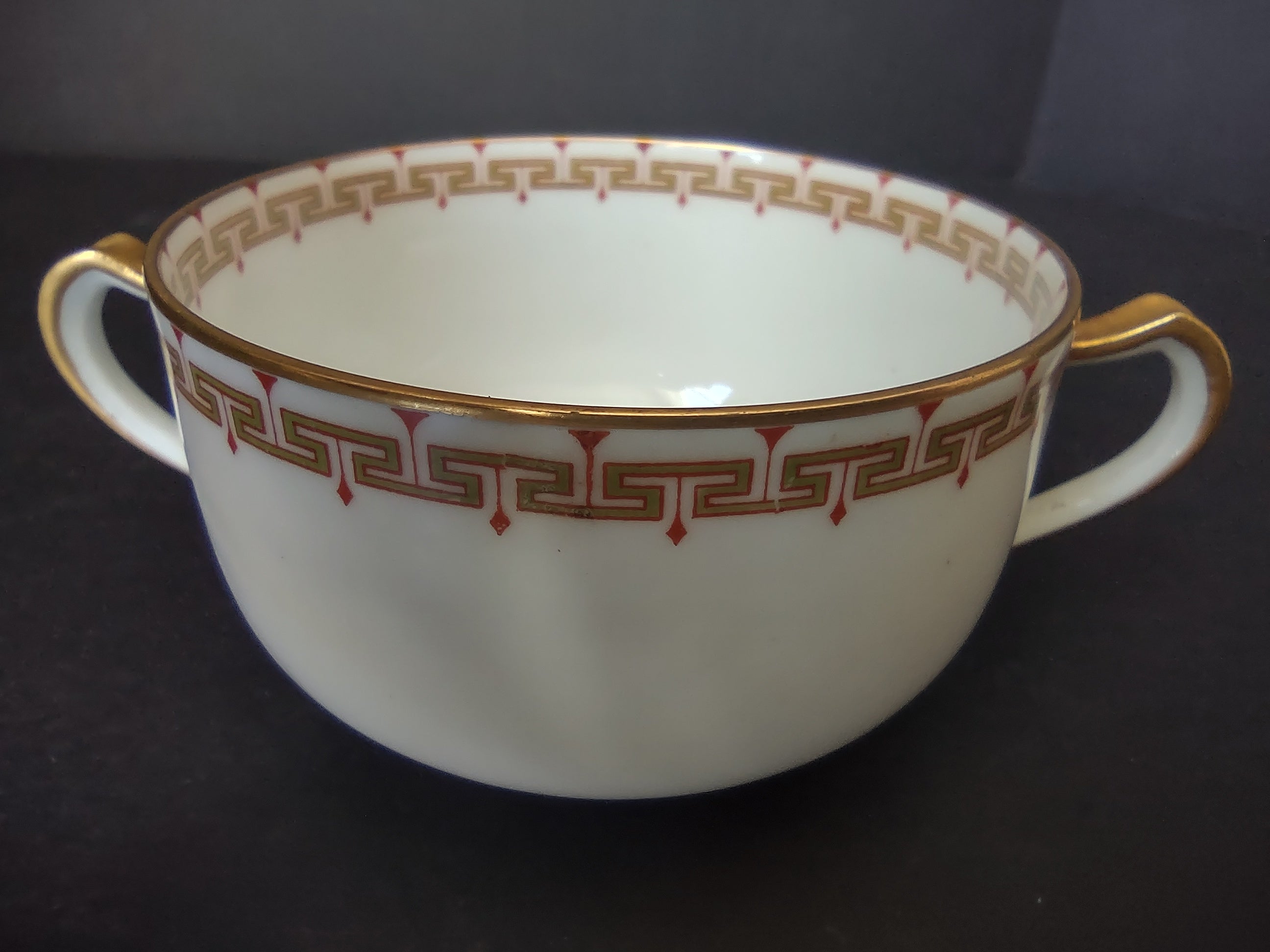 Haviland Limoges Bouillon Cup ONLY Green Red Design (lot 1064)