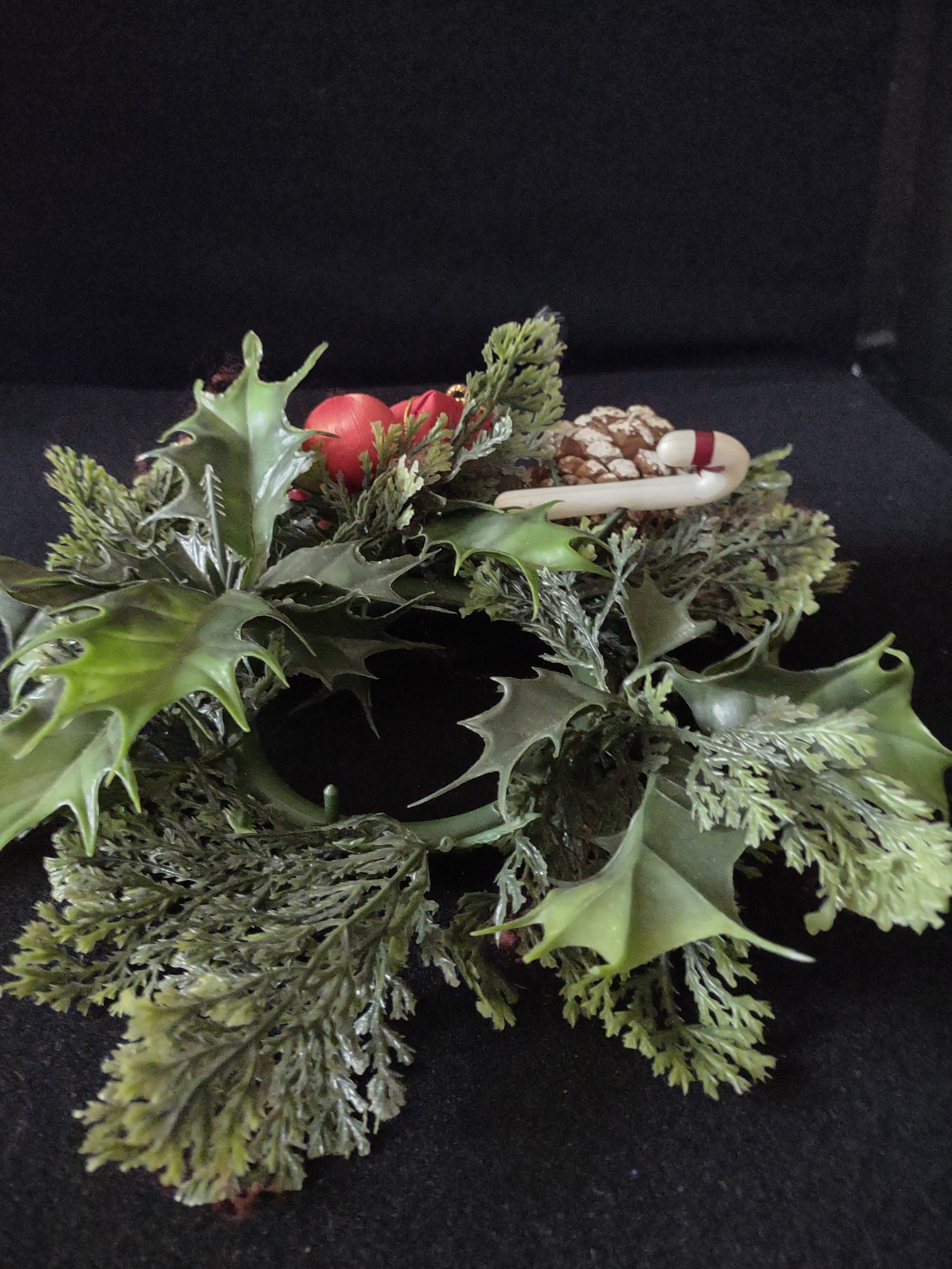 Vintage 2 Plastic Candle Rings Greenery Pine Cone Gifts Berries (Lot 4781)