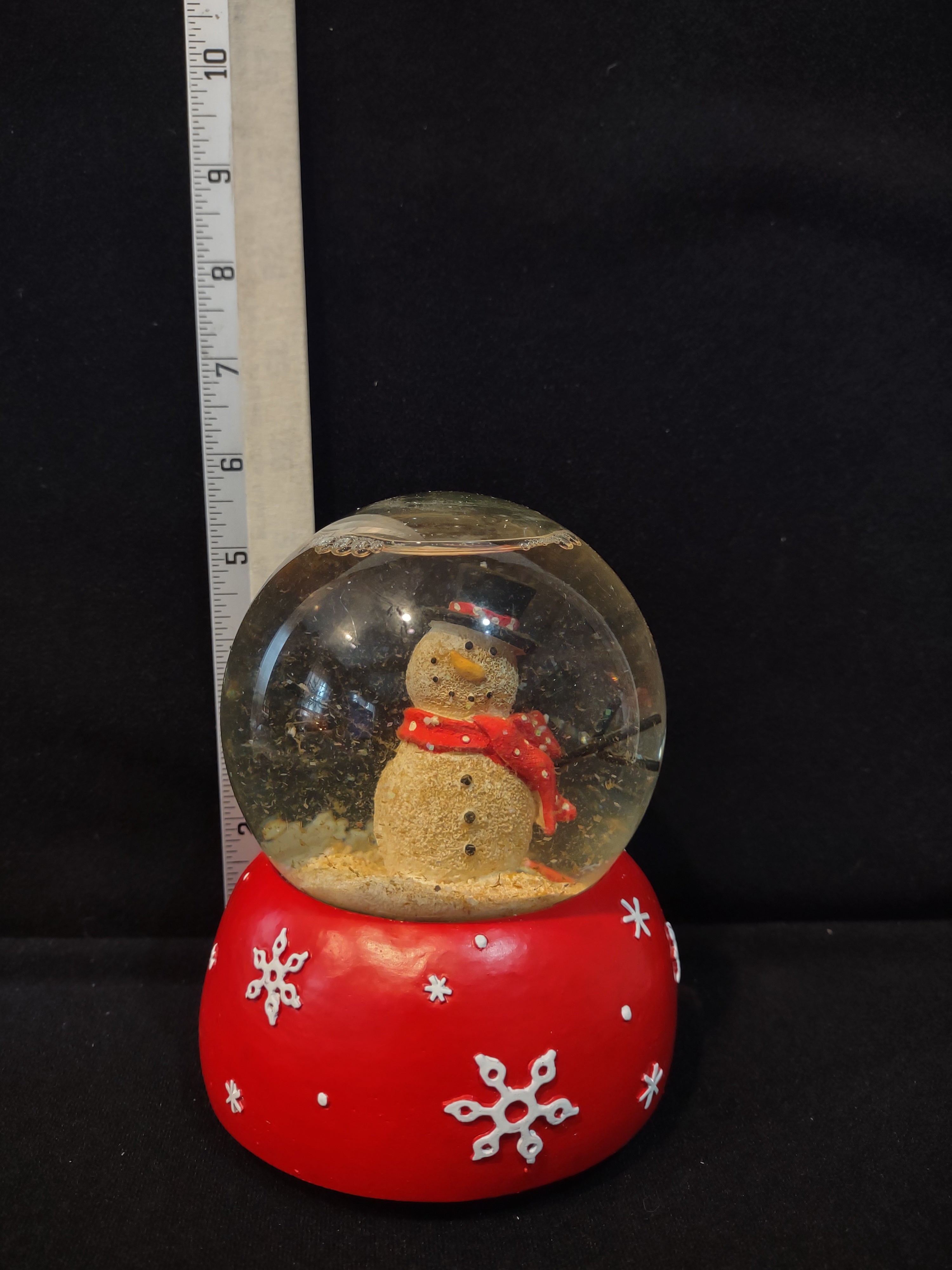 Christmas Musical Snowman Snow Globe (Lot 3043t)