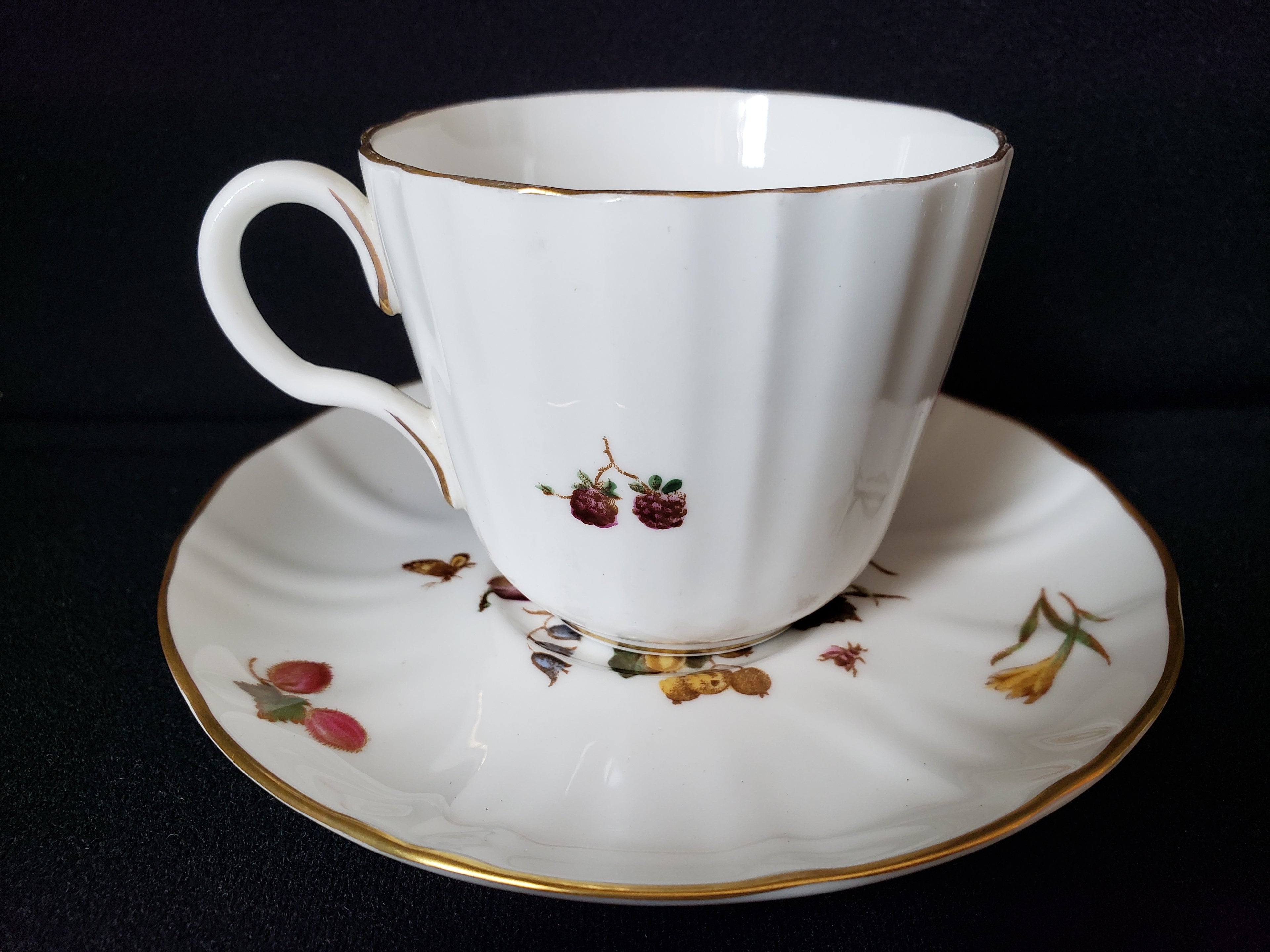 Vintage Royal Worcester Delecta Tea Cup (lot 2101)