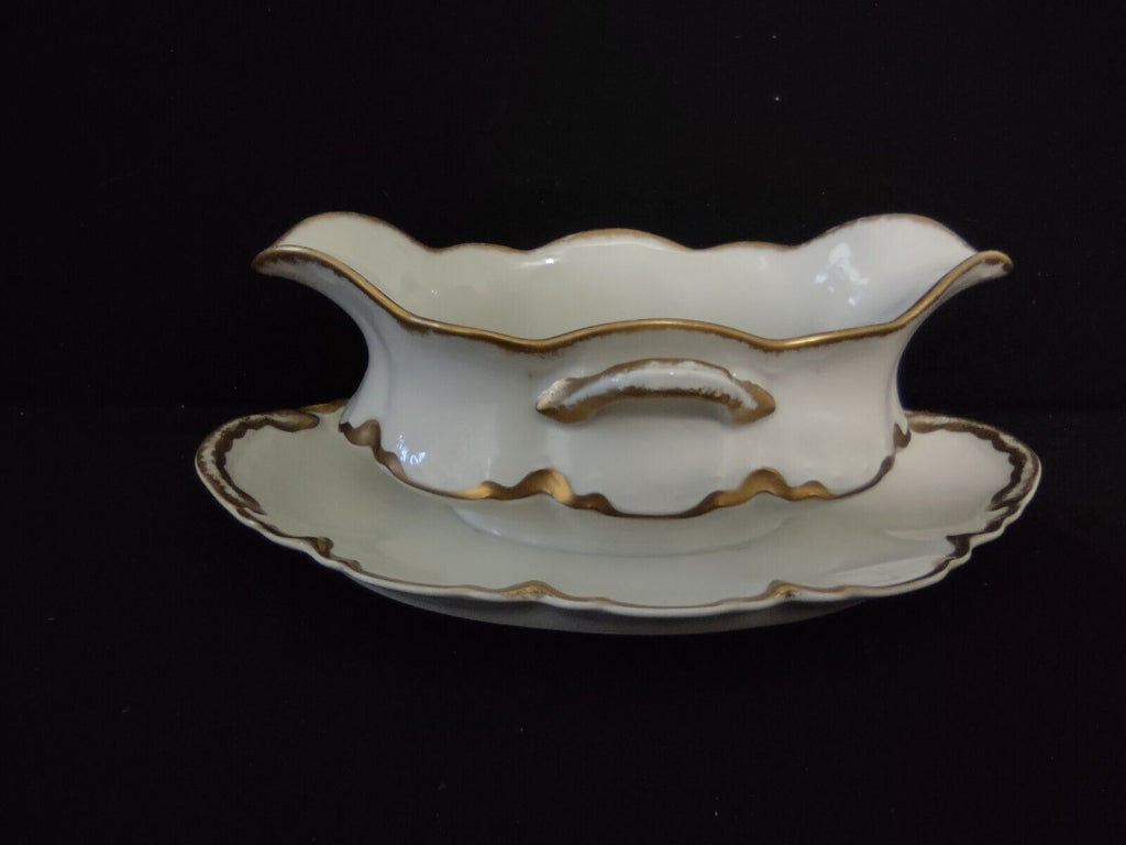 Haviland Limoges Gravy Boat Plate Attached Gold Trim (lot 306)