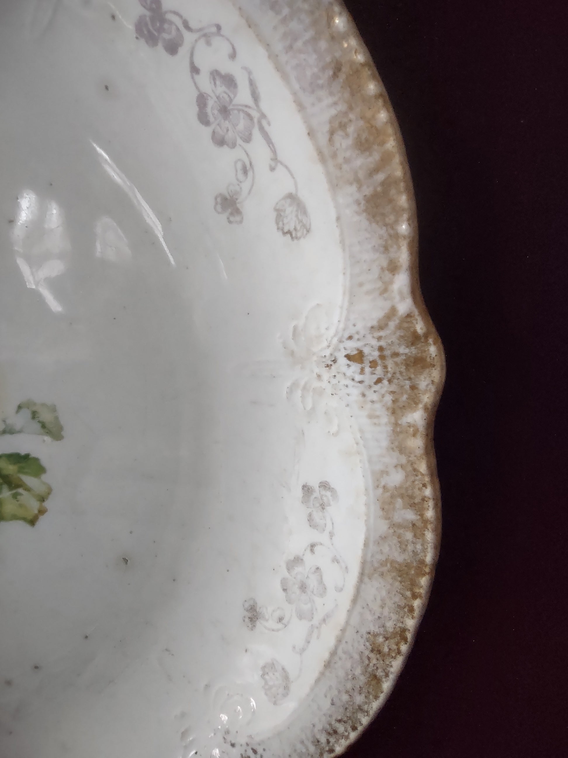 Vintage The Colonial Co. Round Serving Platter Roses CRAZING (lot 5831)
