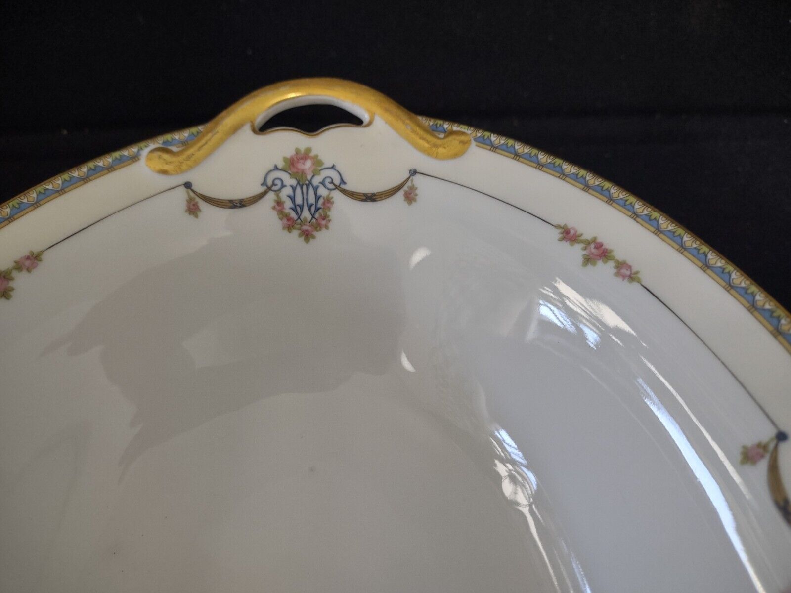 Noritake Laureate Oval Vegetable Serving Dish Gold Trim (lot 303)