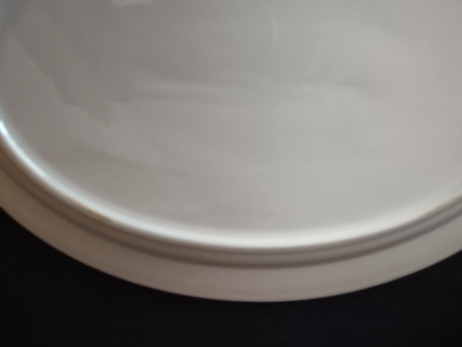 Plain White Oval Serving Platter 14" x 10-1/2" NO BACKSTAMP (lot 414)