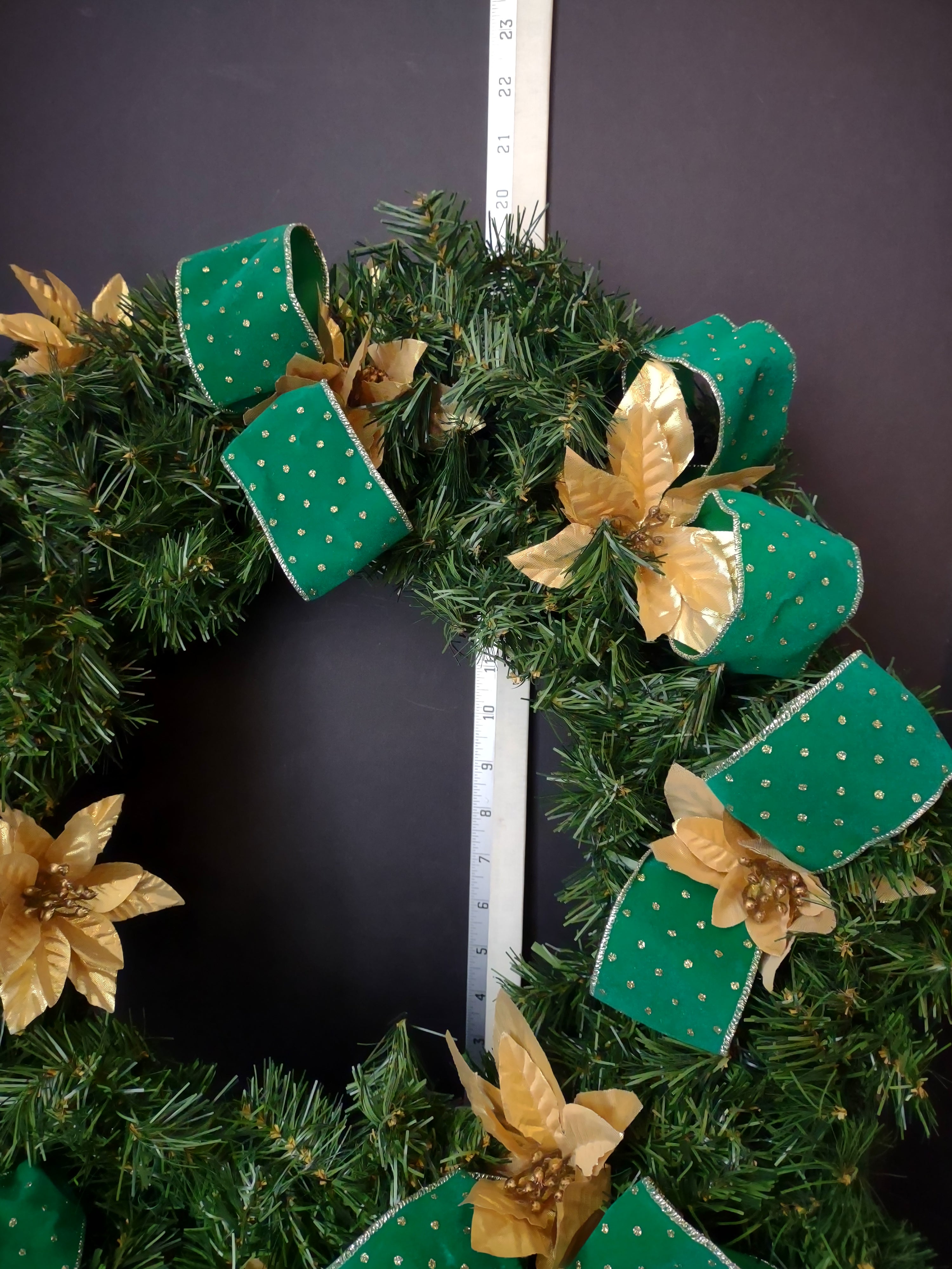 Christmas Wreath 20" Gold Poinsettia Green Ribbon Artificial (lot 1411)