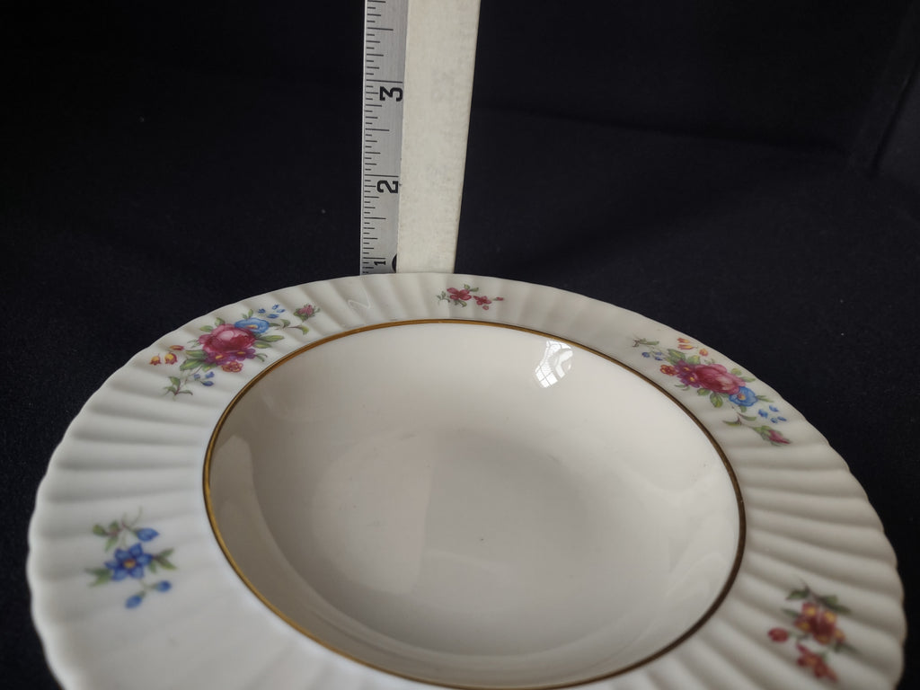 Vintage Lenox Pavlova Small Coupe Plate (lot 1843)