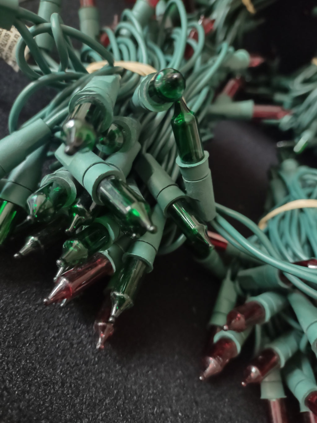 Set of 2 Strings Vintage Christmas 150 Mini Lights Each Green Red (lot 3302)