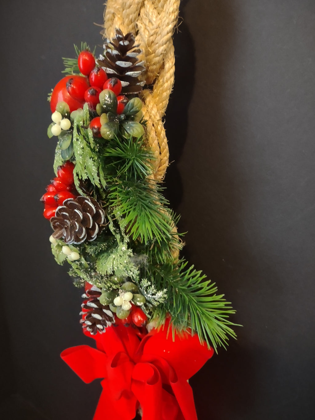 Christmas Holidays Wall Front Door Decor Pine Cone (lot 1238)