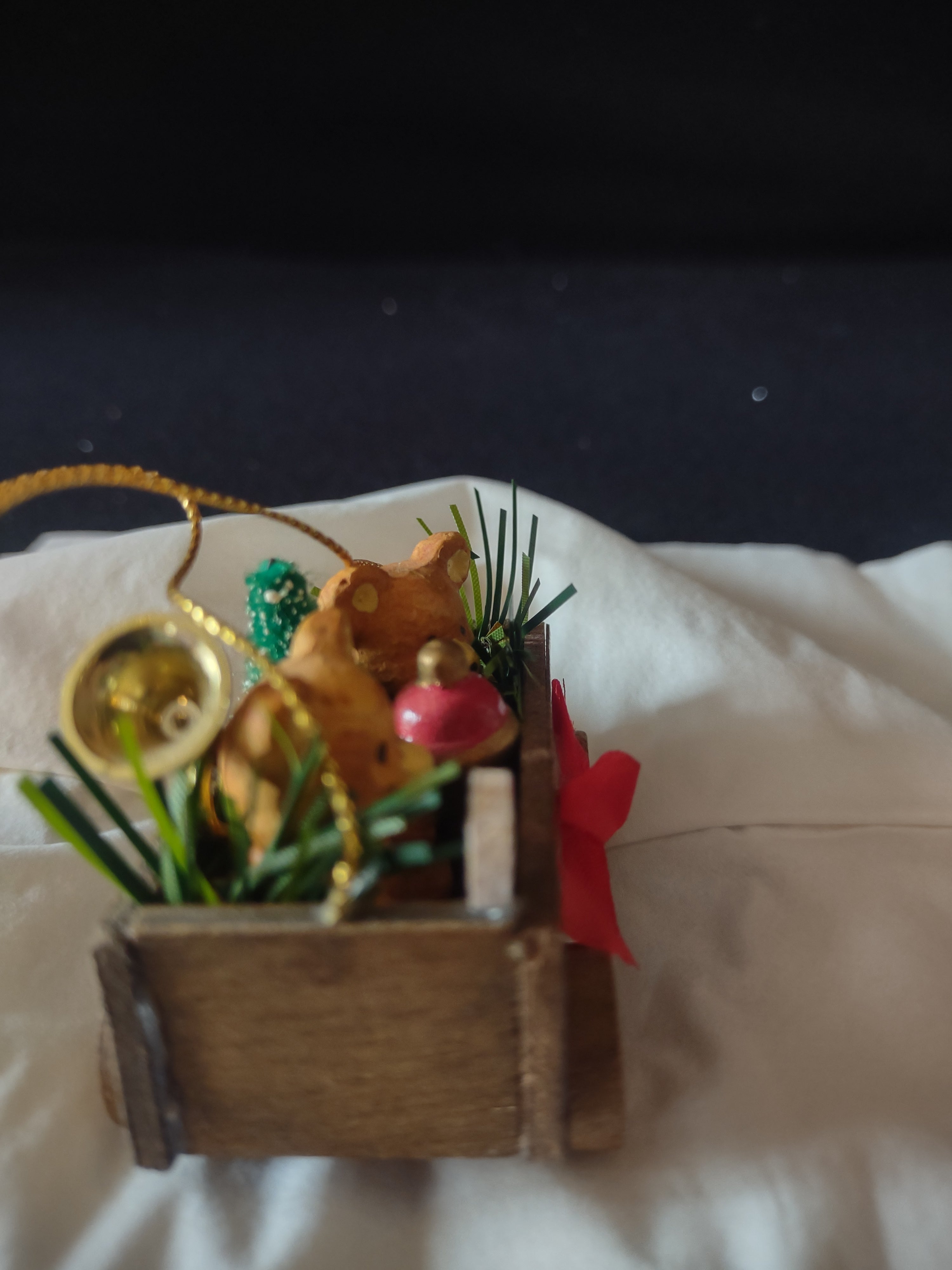 Vintage Christmas Country Cousin Around World Teddy Bears Wooden Wagon (Lot 4679