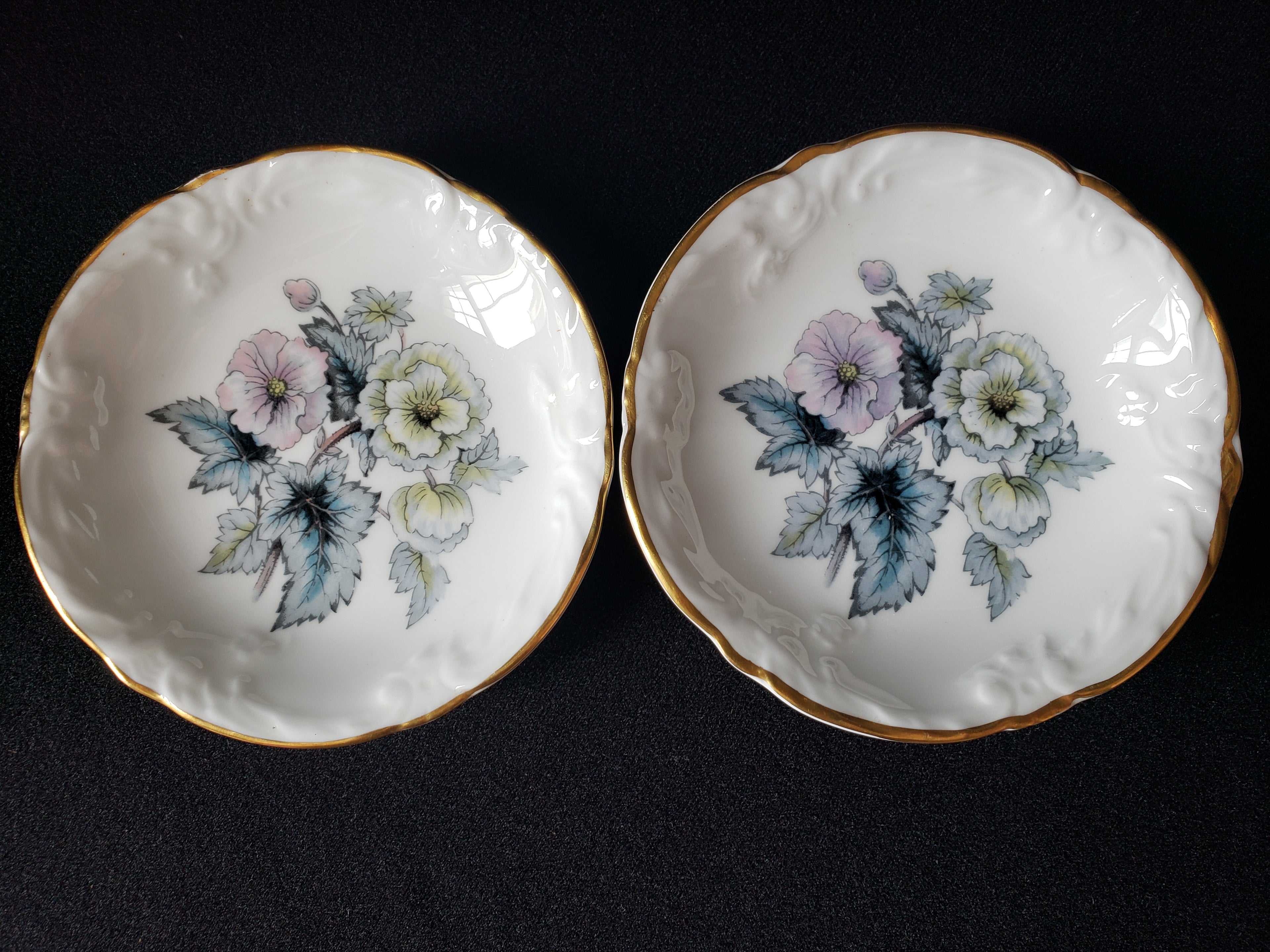 Vintage Royal Worcester Set 2 Coaster Small Dish Gold Trim 4"(lot 2070)