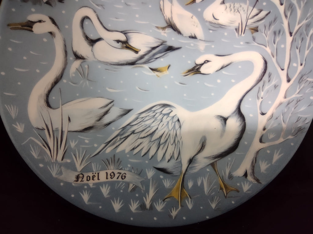 Vintage Haviland Limoges France Hetreau Christmas Plate "Seven Swans A'swimming" 1976 # 131