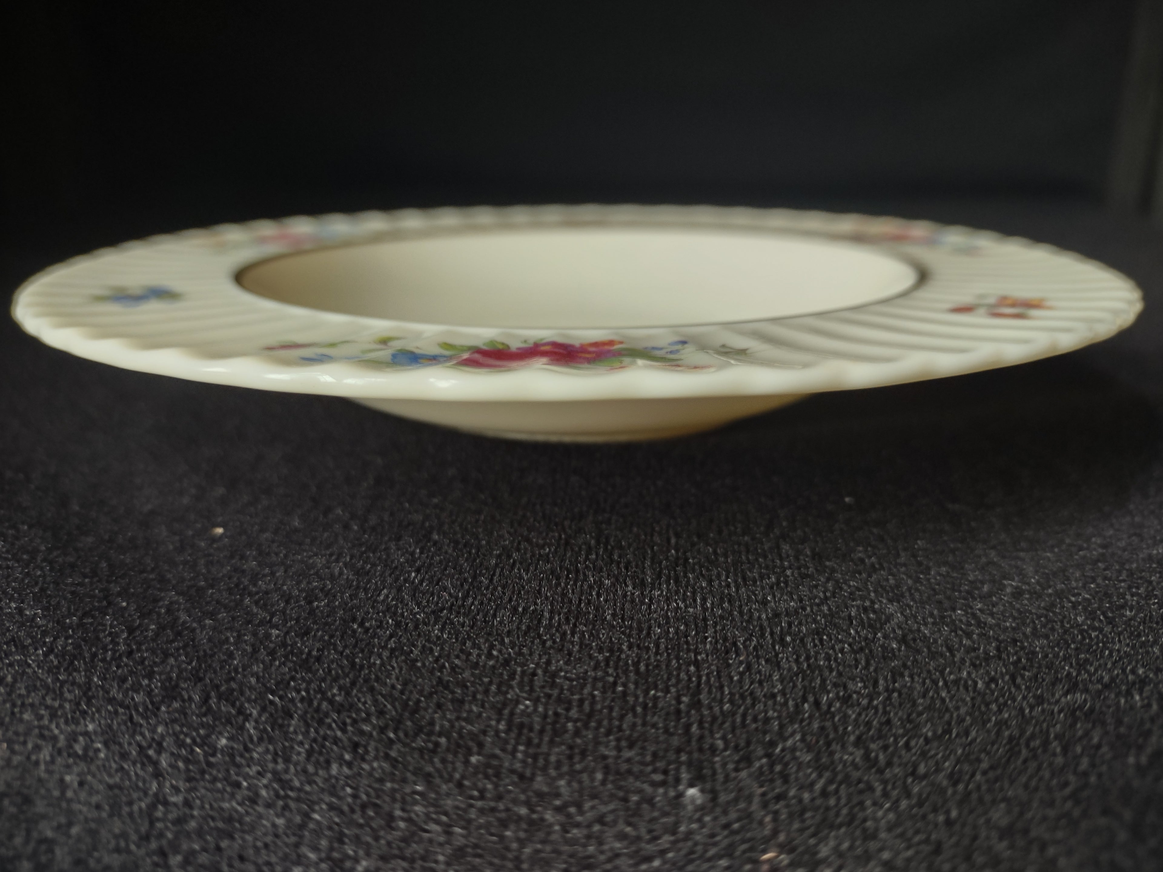Vintage Lenox Pavlova Small Coupe Plate (lot 1843)