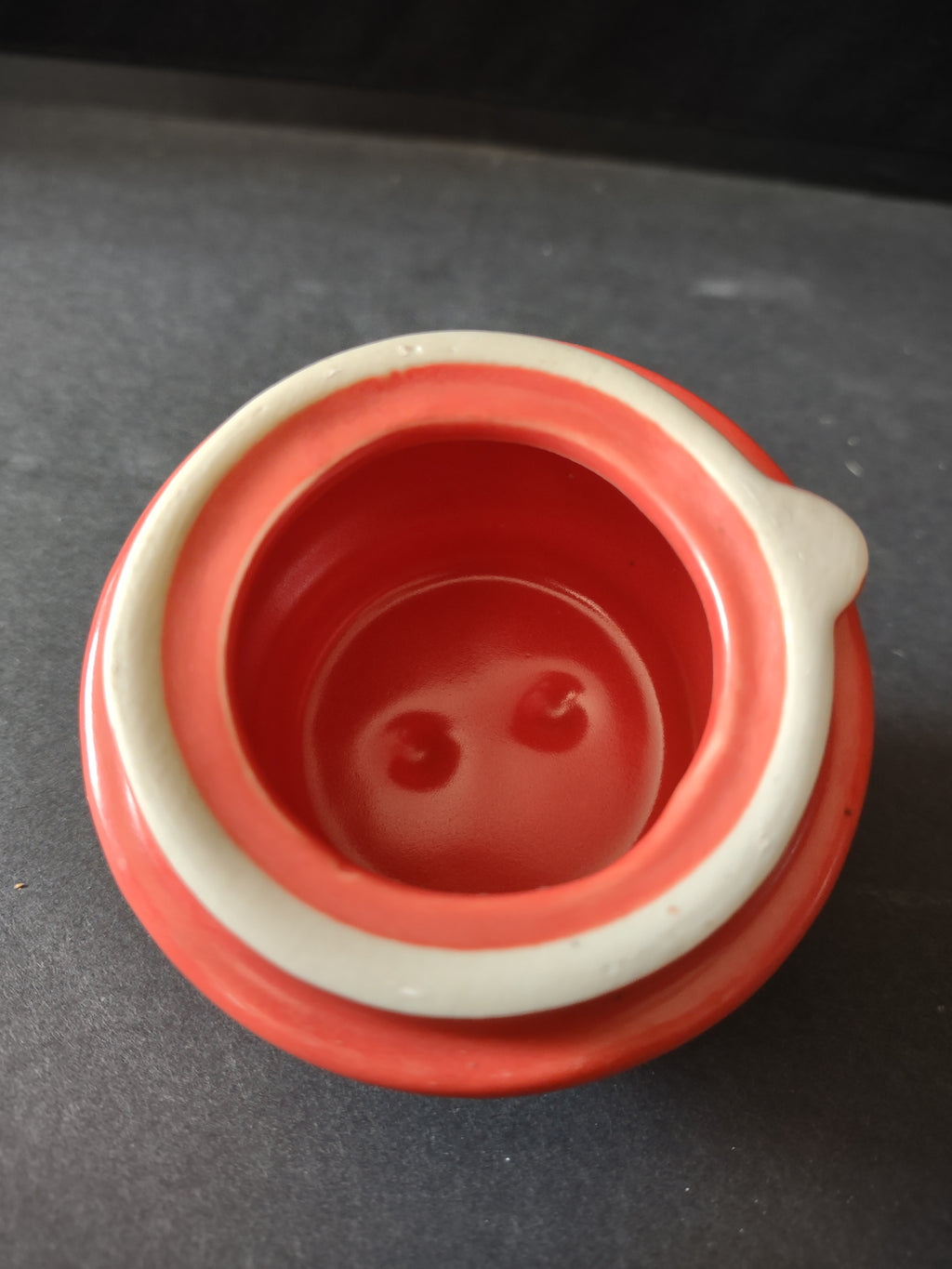 Ceramic Teapot Red Pink Ombre Beehive Lid Art Deco (Lot 5318)