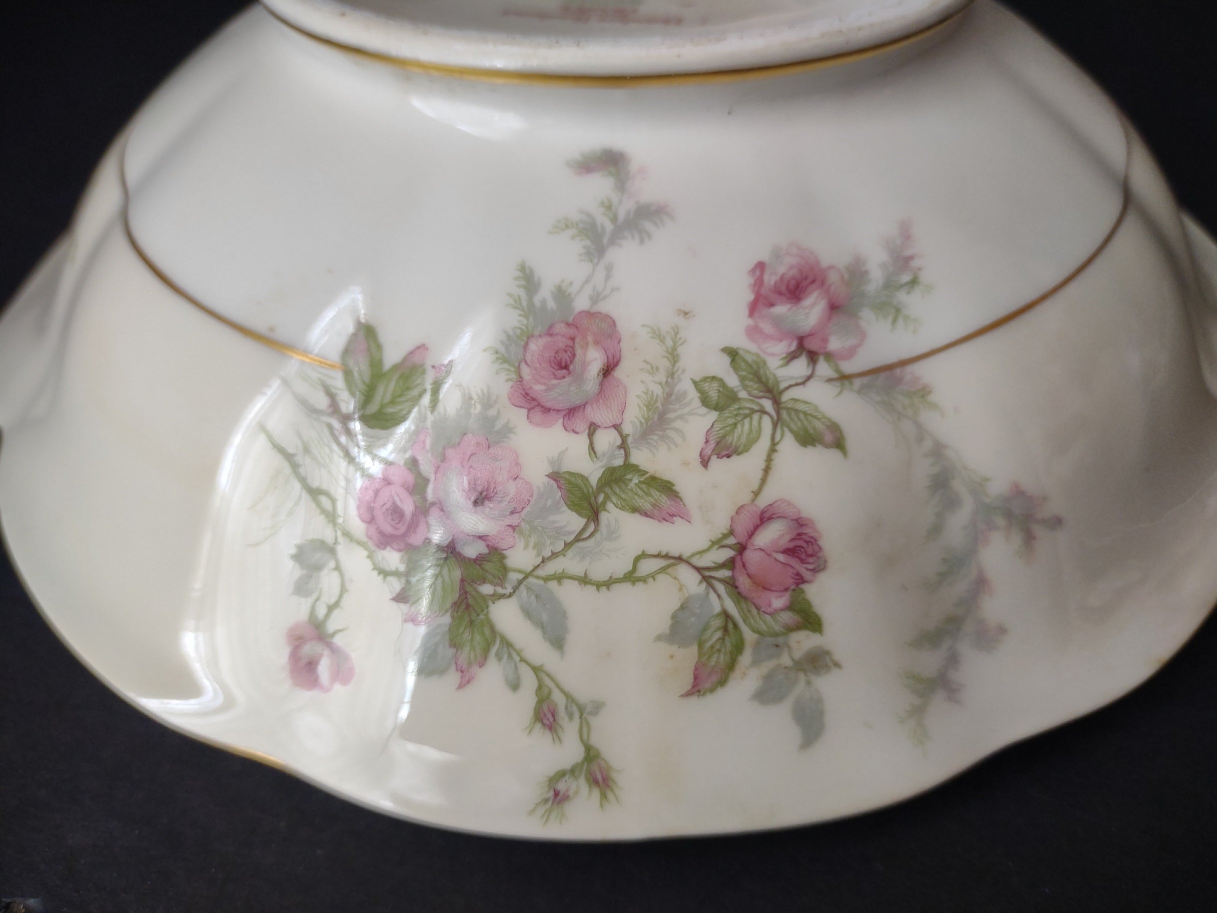 Haviland Limoges Round Soup Tureen Serving Bowl NO LID Roses (lot 820)